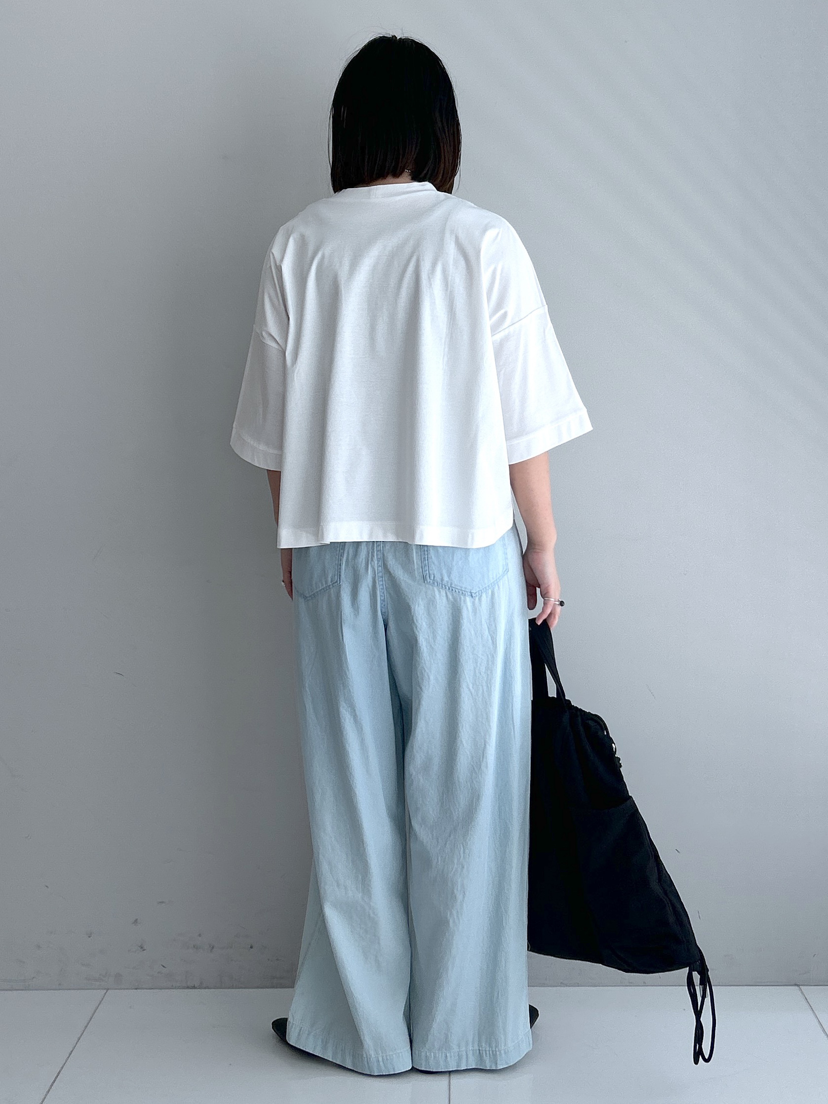 Hirokaさんの「Dessin｜【新色追加/体型カバー】美光沢カットソーボクシーシルエット」を使ったコーディネート