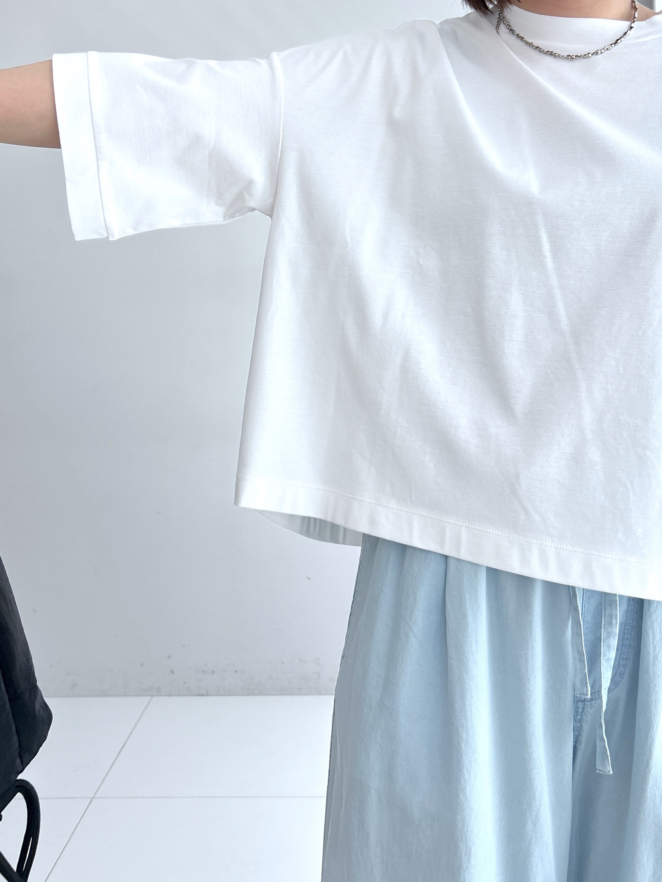 Hirokaさんの「Dessin｜【新色追加/体型カバー】美光沢カットソーボクシーシルエット」を使ったコーディネート