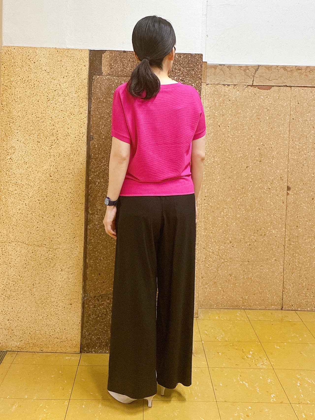 hattoriさんの「INDIVI｜【洗える】ガーター編みVネックニットT」を使ったコーディネート