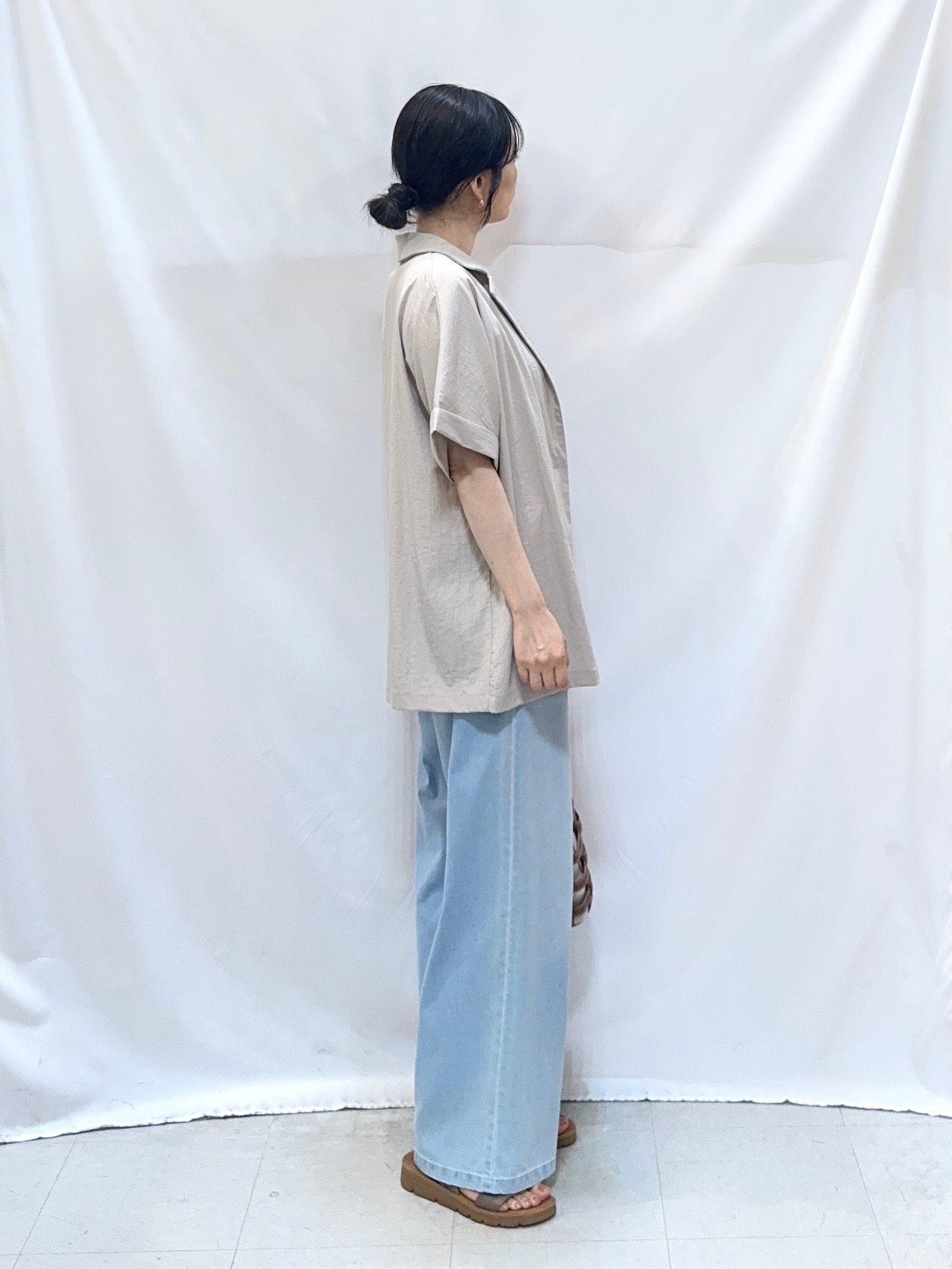 𝐇𝐢𝐫𝐨𝐦𝐢さんの「SHOO･LA･RUE｜【高レビュー/洗濯機可/セットアップ可】軽凛(かろりん) ひんやり半袖ジャケット」を使ったコーディネート