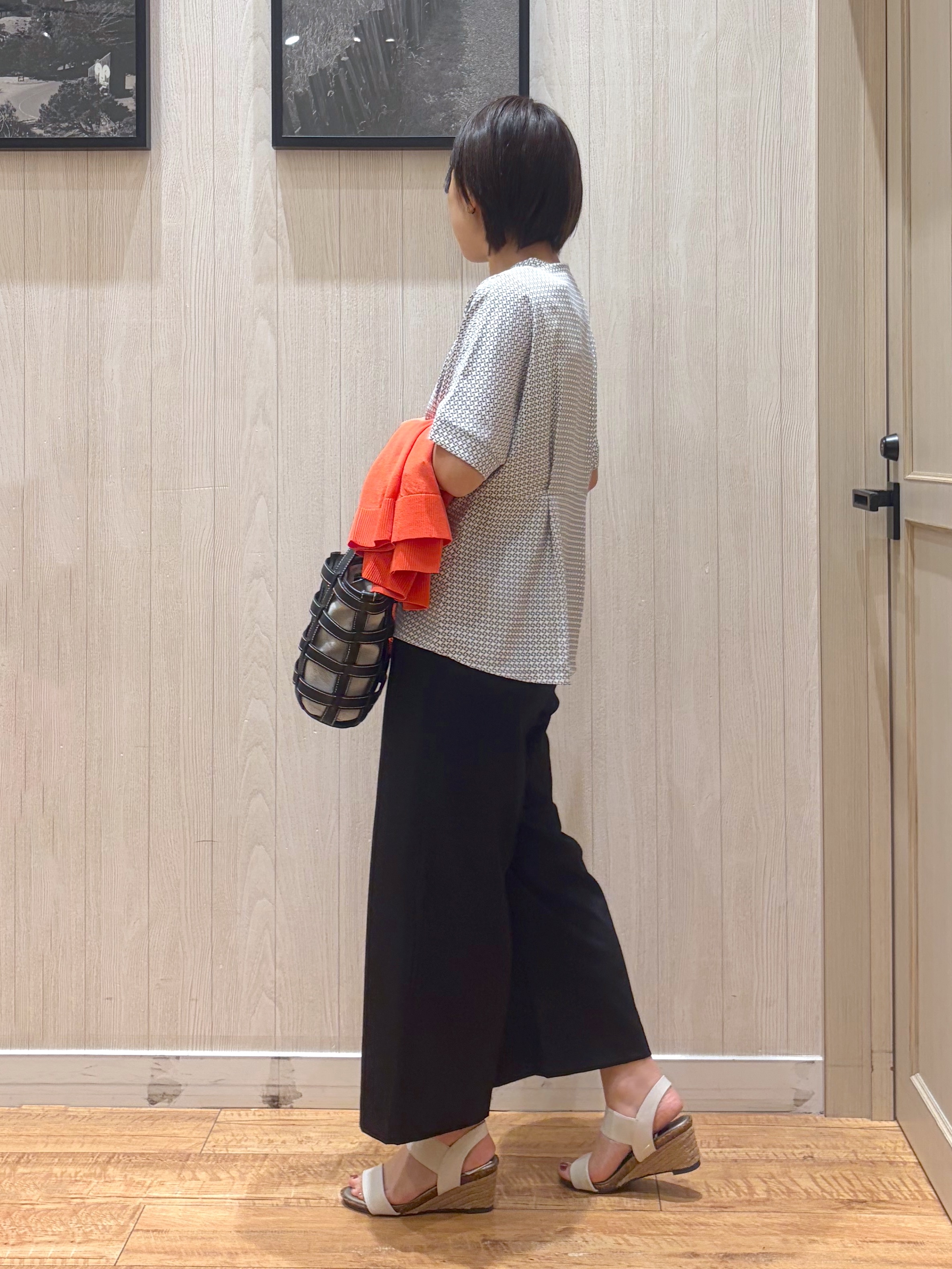shirayuuuさんの「SHOO･LA･RUE｜【ひんやり/洗濯機可/S-LL】オンにもオフにも マルチに使えるボタンレスカーディガン」を使ったコーディネート