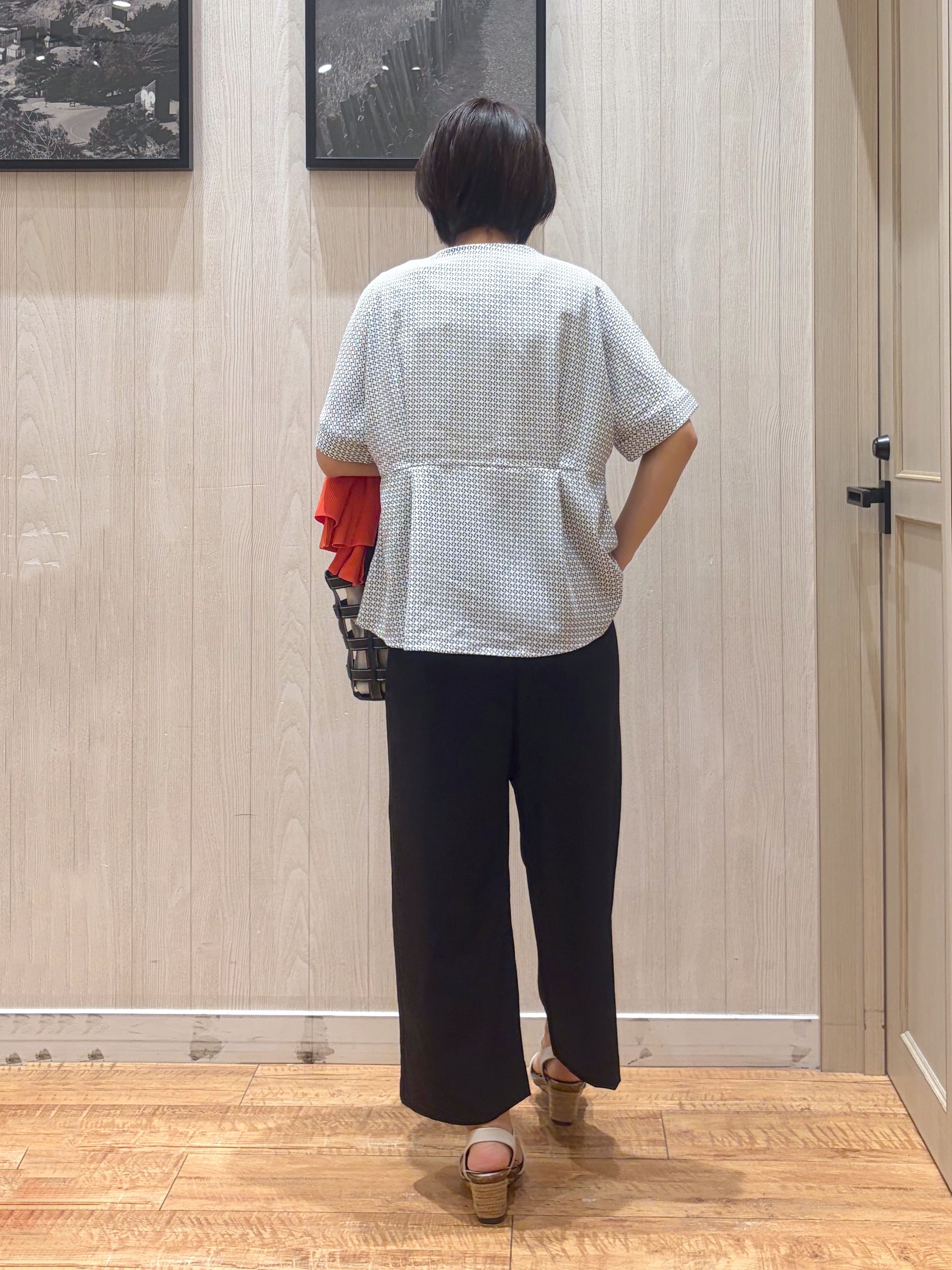 shirayuuuさんの「SHOO･LA･RUE｜【ひんやり/洗濯機可/S-LL】オンにもオフにも マルチに使えるボタンレスカーディガン」を使ったコーディネート