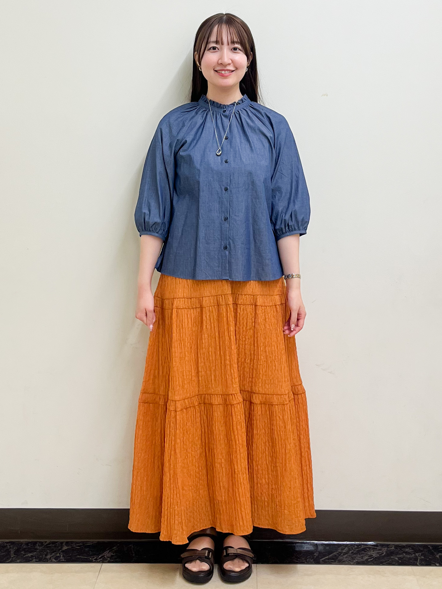 mikikoさんの「Reflect｜フロントボタンデザインブラウス」を使ったコーディネート