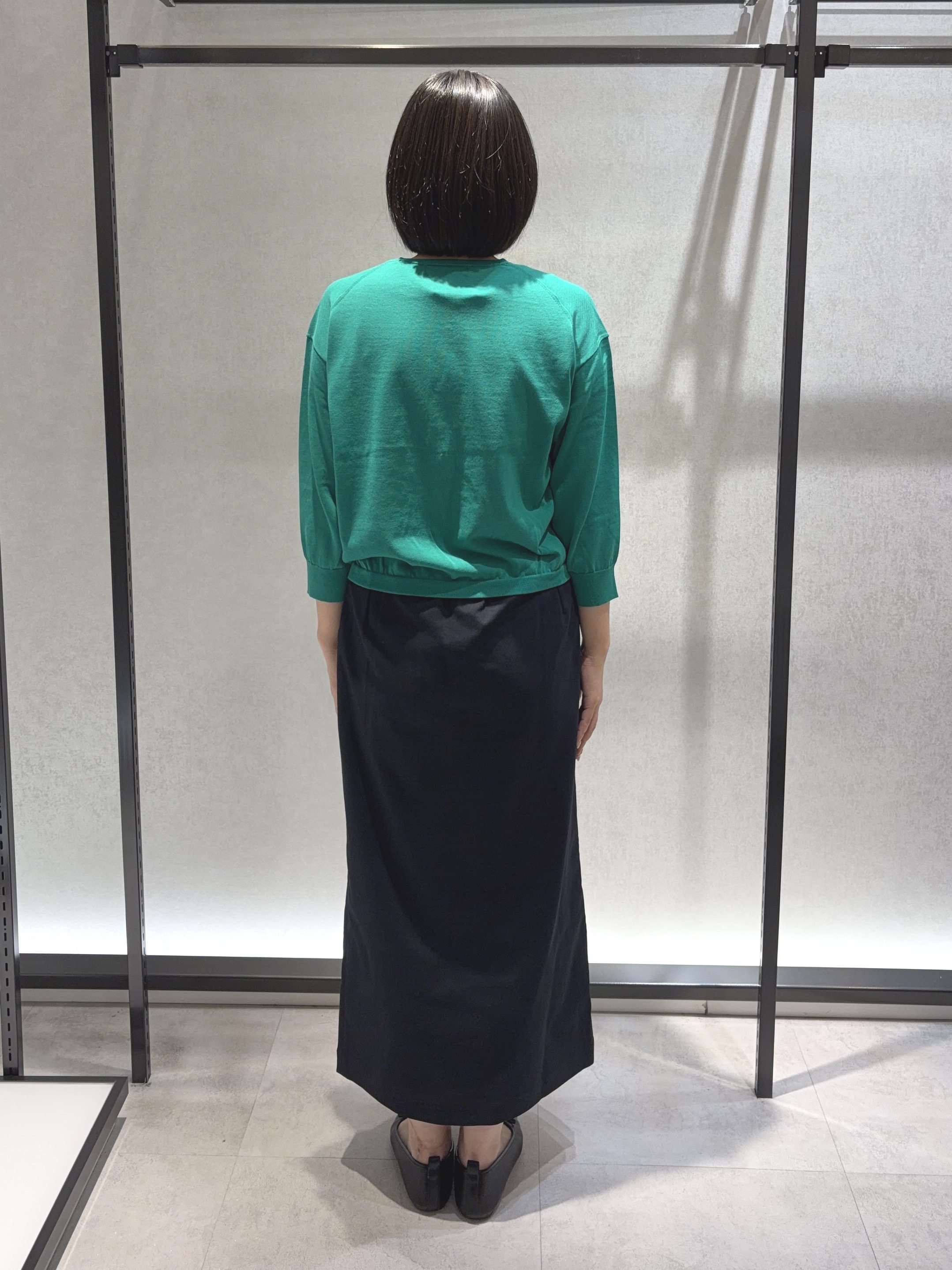 わたなべさんの「UNTITLED｜【洗える/日除け・冷房対策に】ハイゲージクルーネックカーディガン」を使ったコーディネート
