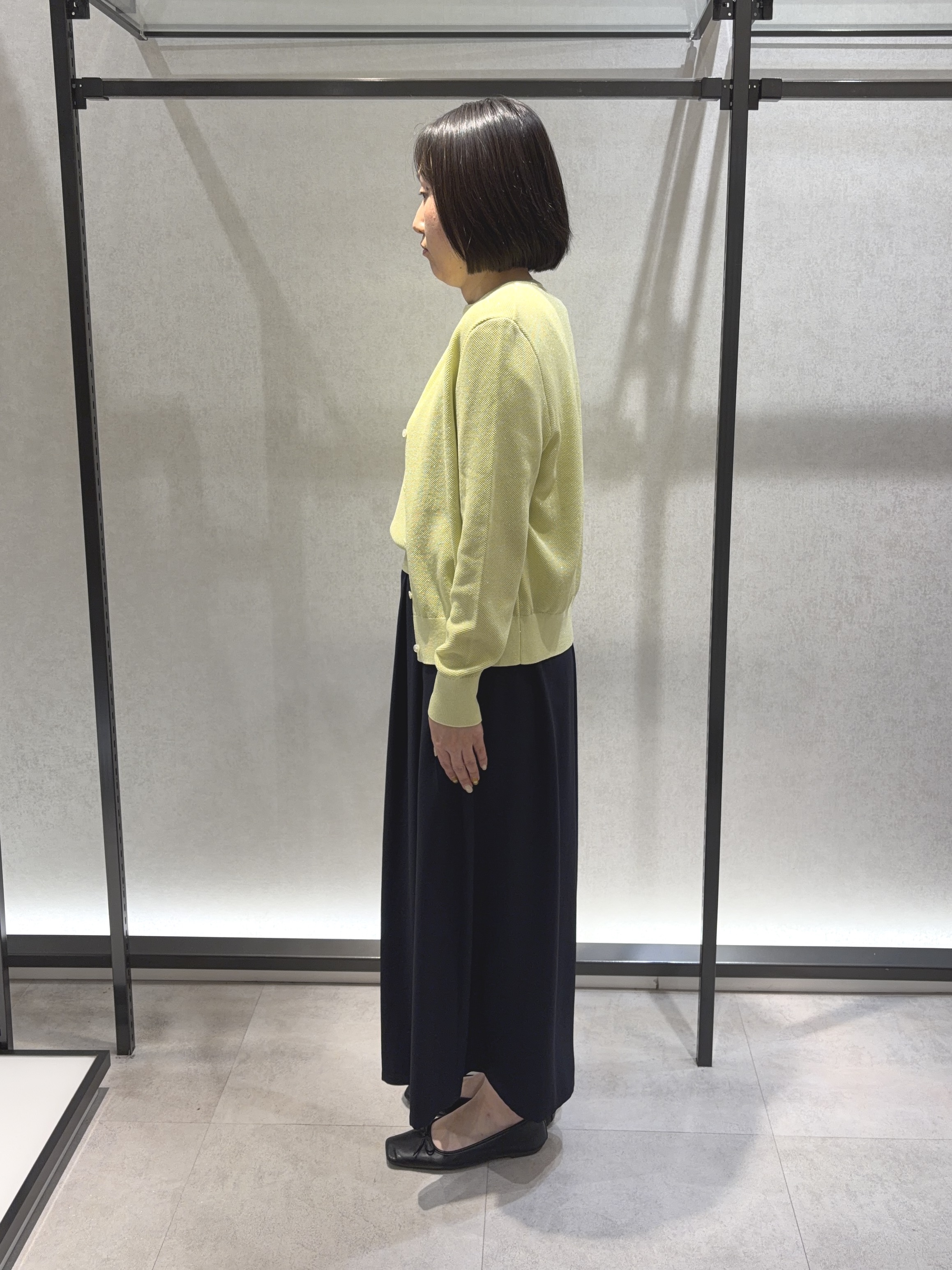 わたなべさんの「UNTITLED｜【アンサンブル可】ラメ混クルーネックカーディガン」を使ったコーディネート