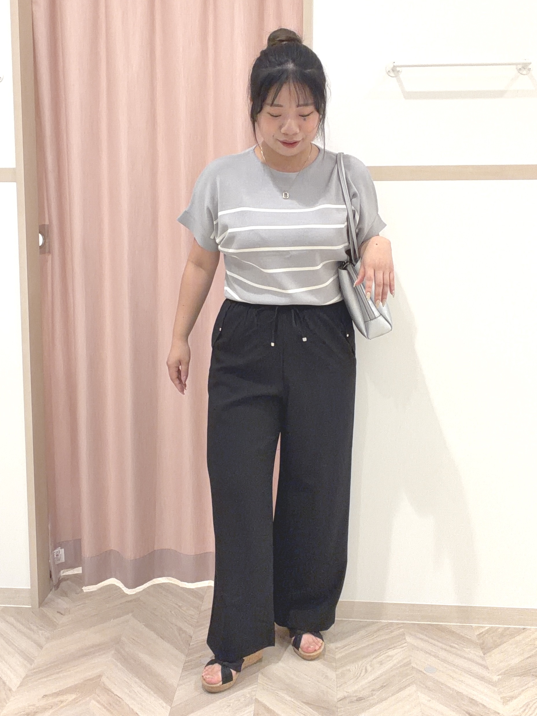 まちゃんなちゃんさんの「SHOO･LA･RUE｜【毎日洗える/ひんやり/UV/S-LL】二の腕隠れる さらっとドルマン半袖ニット」を使ったコーディネート