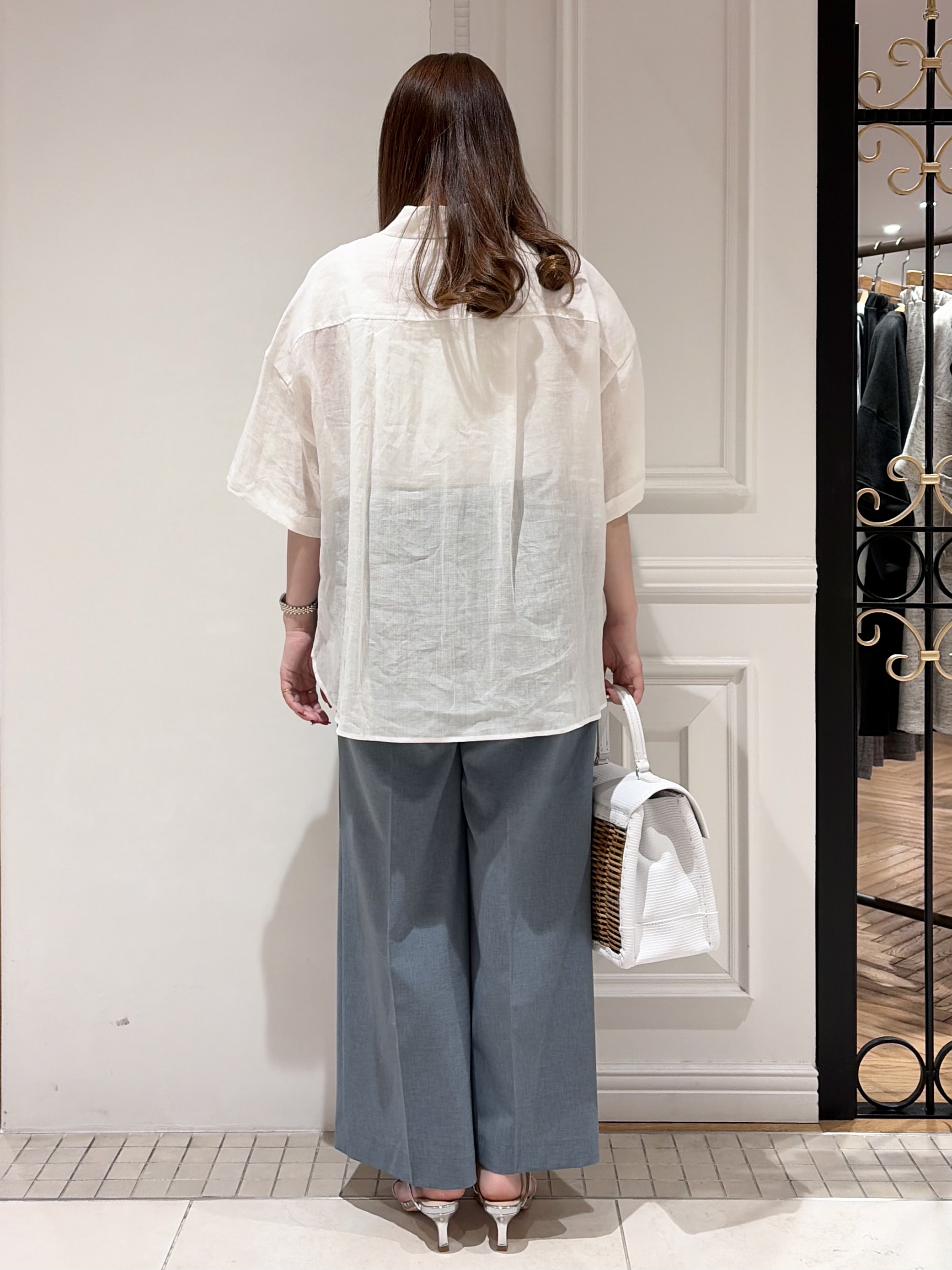 minowaさんの「DRESSTERIOR｜ピュアラミー シャツ」を使ったコーディネート