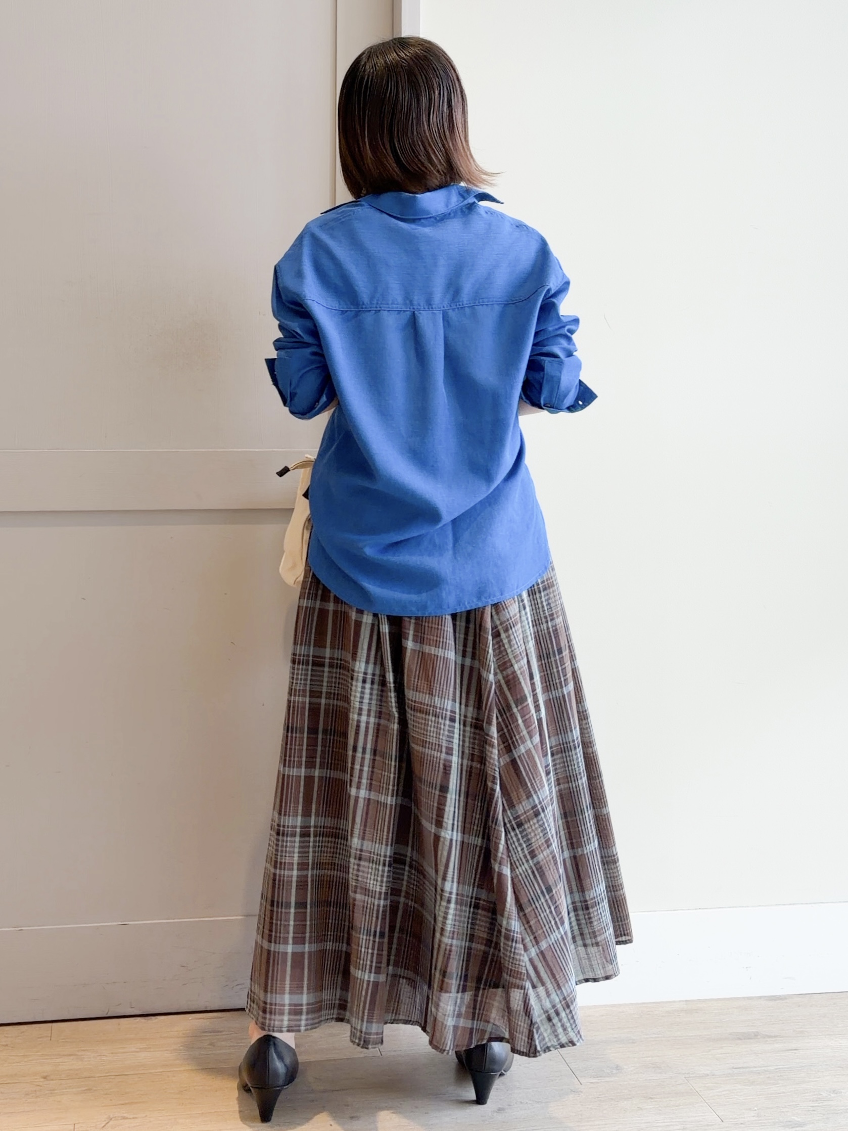 yamakoさんの「grove｜【洗濯機OK・ひんやり】朝晩の気温差に◎軽やかシアーシャツ」を使ったコーディネート