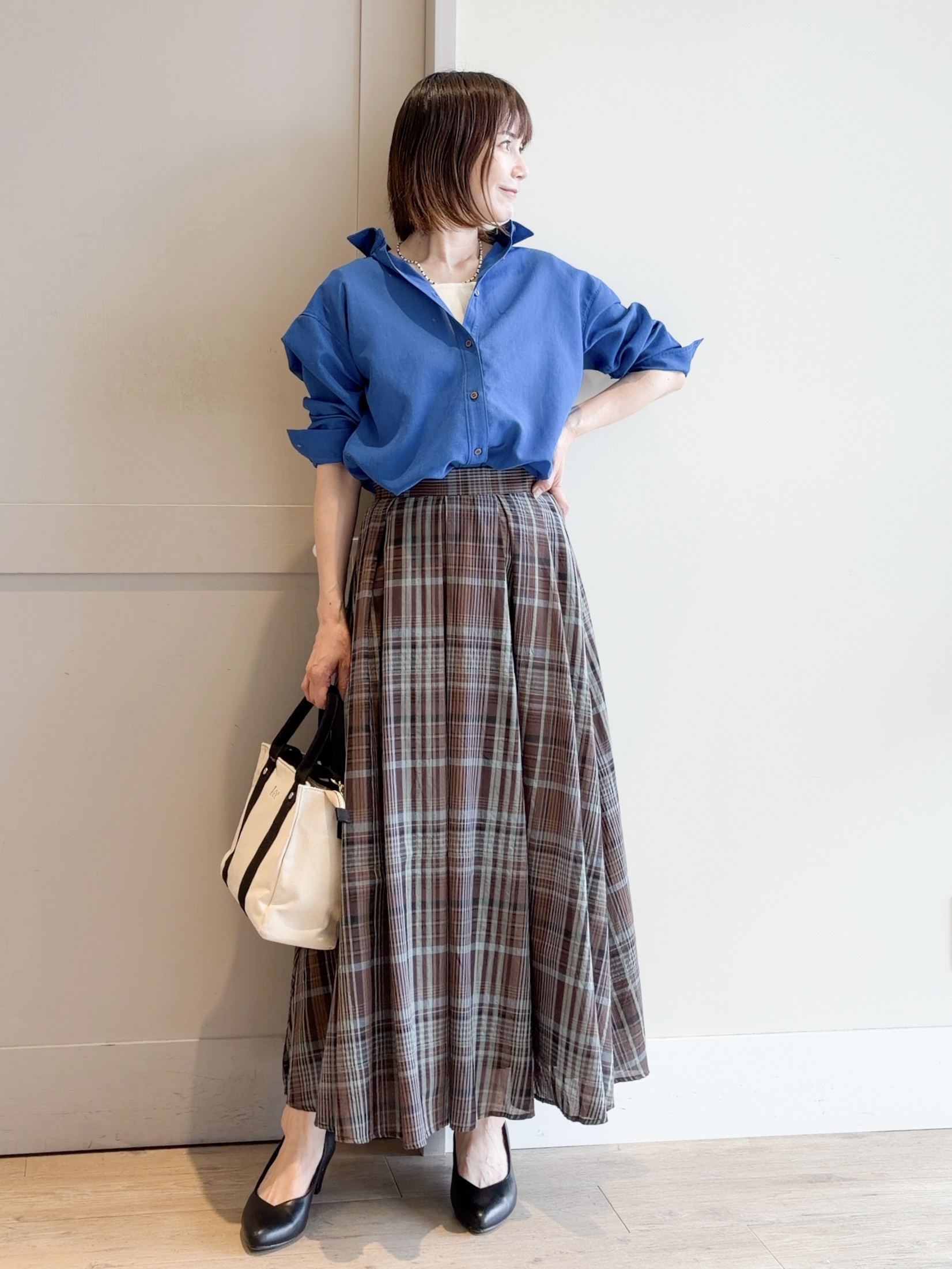 yamakoさんの「grove｜【洗濯機OK・ひんやり】朝晩の気温差に◎軽やかシアーシャツ」を使ったコーディネート
