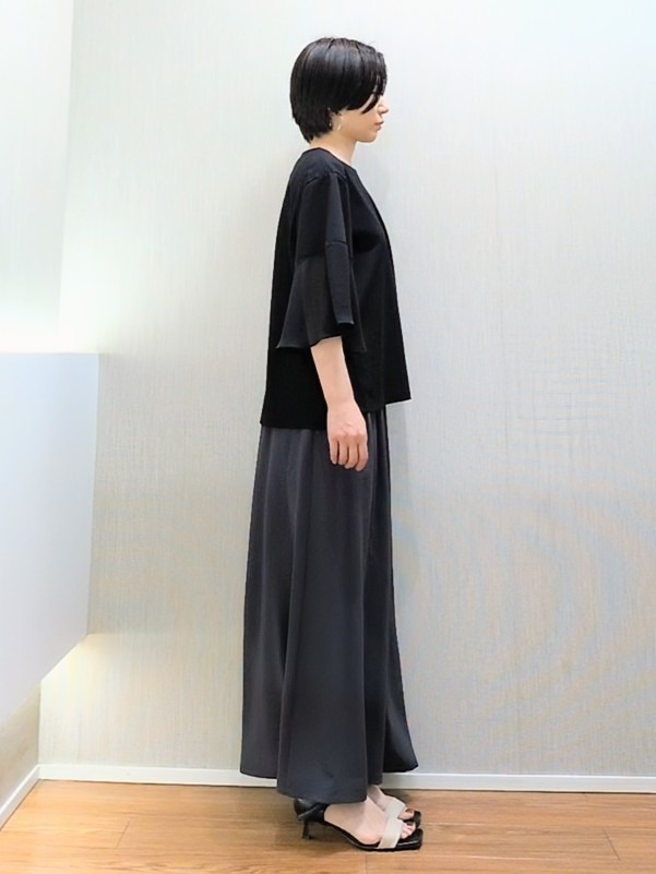ミズタさんの「UNTITLED｜【洗える/華奢見え】袖シアープルオーバー」を使ったコーディネート
