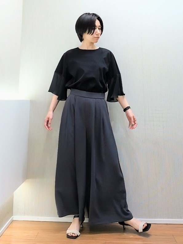 ミズタさんの「UNTITLED｜【洗える/華奢見え】袖シアープルオーバー」を使ったコーディネート