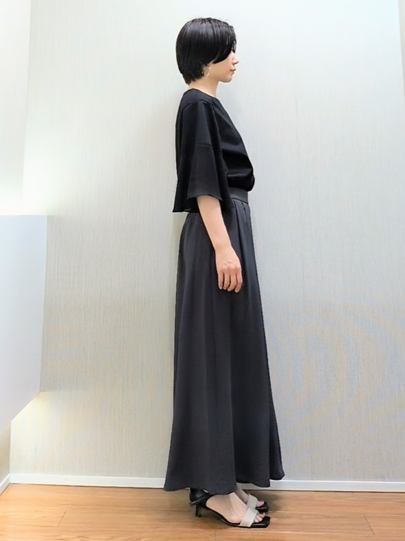 ミズタさんの「UNTITLED｜【洗える/華奢見え】袖シアープルオーバー」を使ったコーディネート