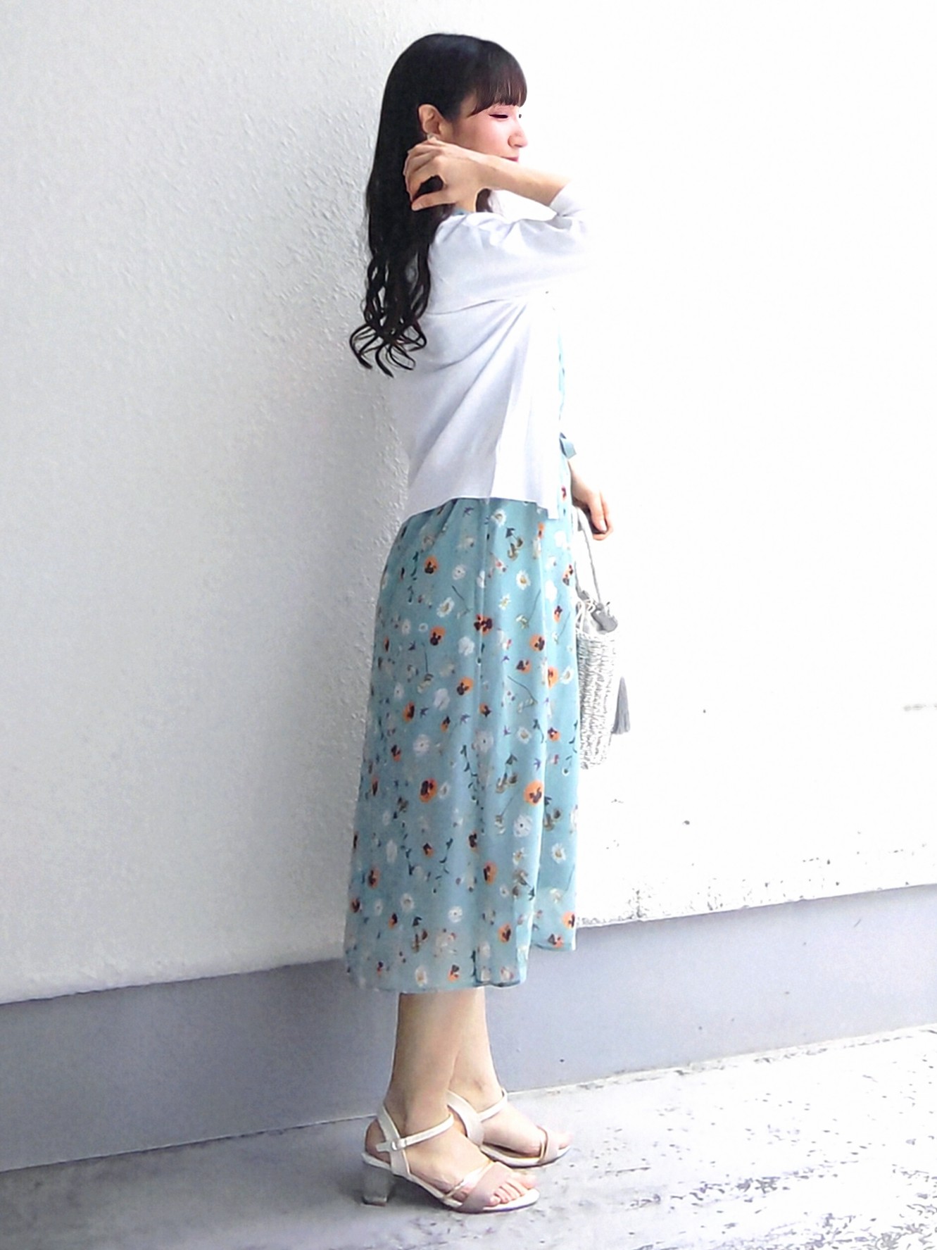 keinaさんの「SunaUna｜【co creation and yours／SS～L】多色花柄プリーツワンピース」を使ったコーディネート