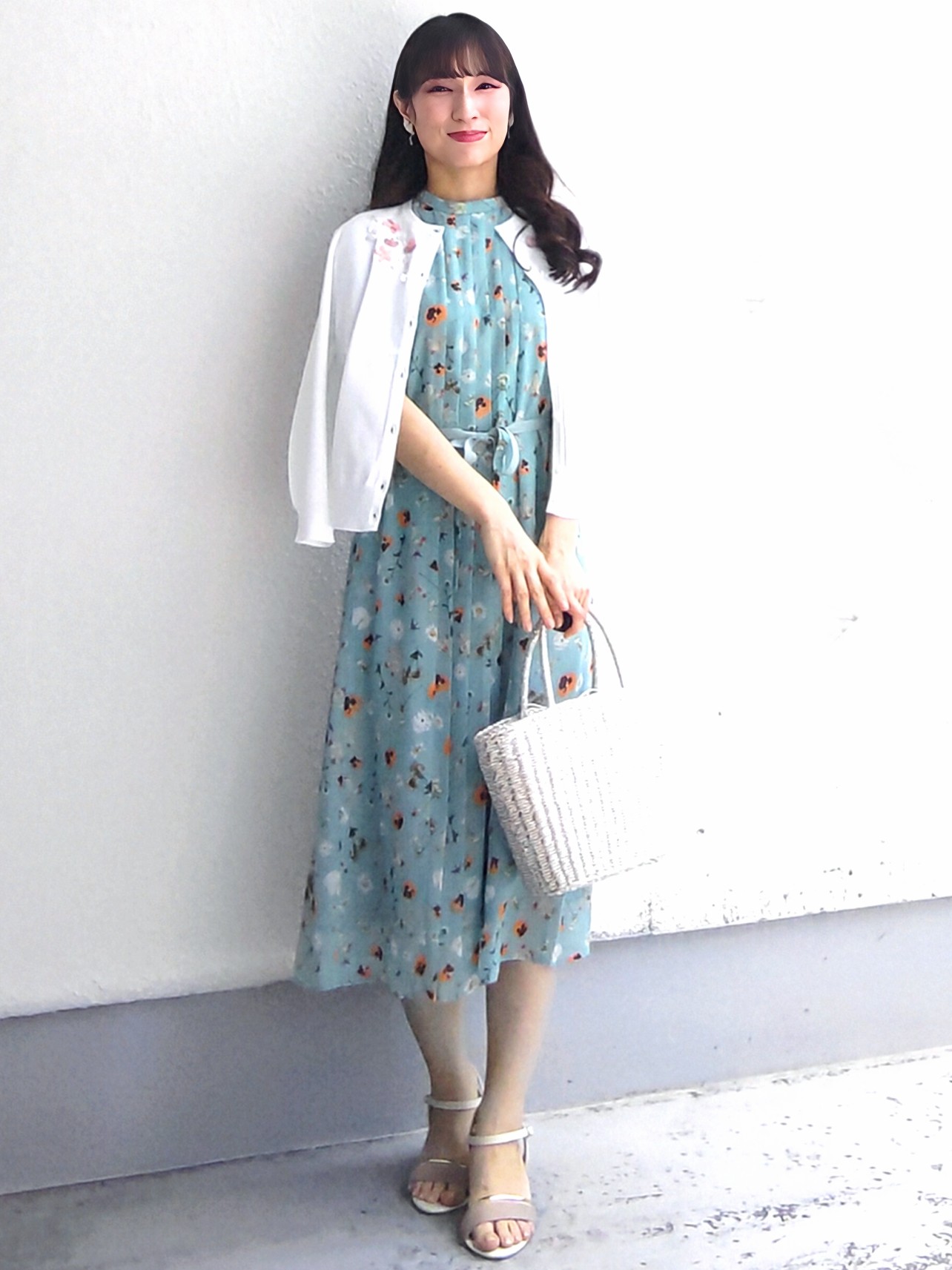 keinaさんの「SunaUna｜【co creation and yours／SS～L】多色花柄プリーツワンピース」を使ったコーディネート