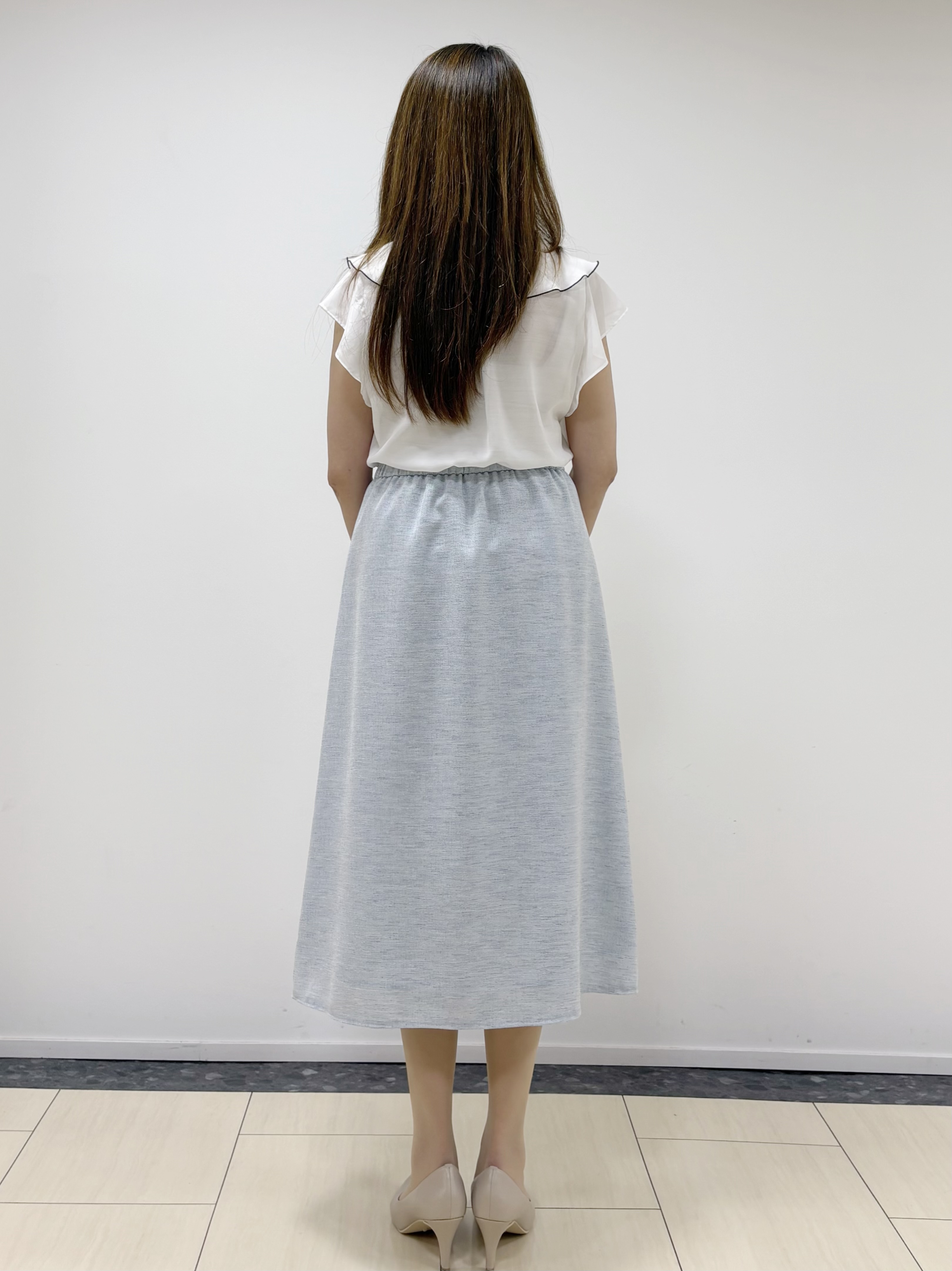 Annaさんの「COUP DE CHANCE｜【手洗い可／日本製】フリルブラウス」を使ったコーディネート