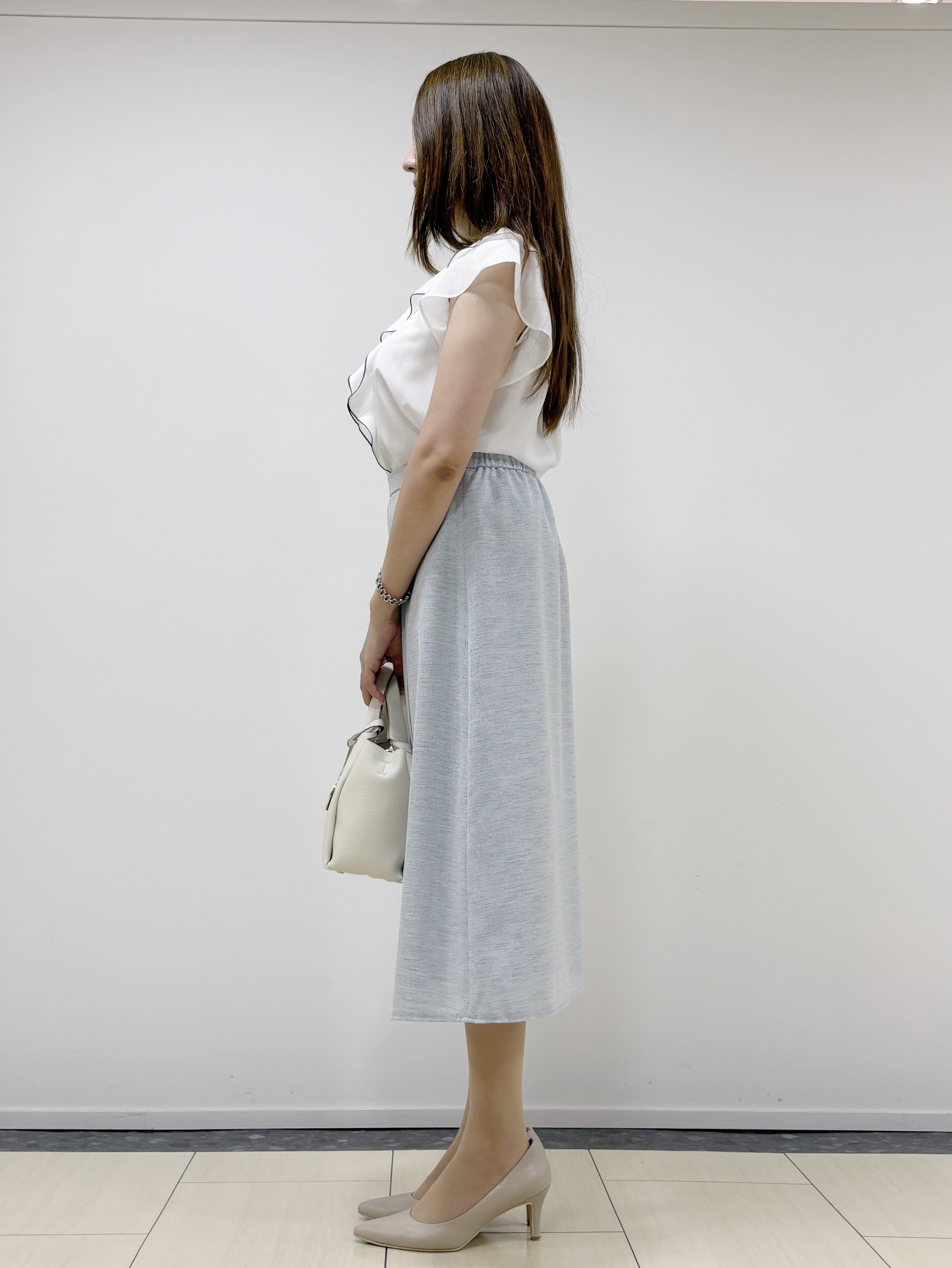 Annaさんの「COUP DE CHANCE｜【手洗い可／日本製】フリルブラウス」を使ったコーディネート