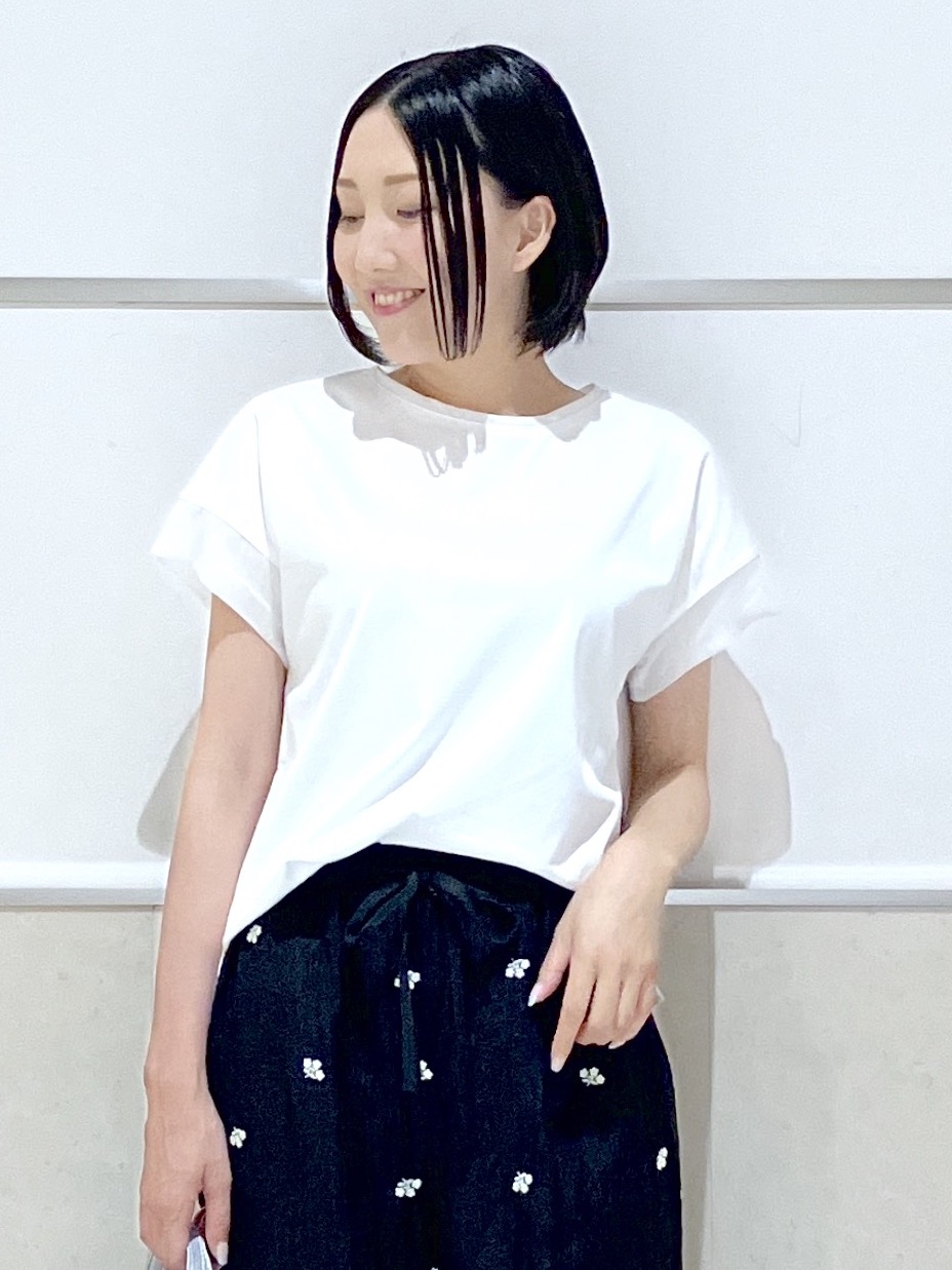 eriko さんの「Dessin｜【UVカット/接触冷感】美光沢カットソー」を使ったコーディネート