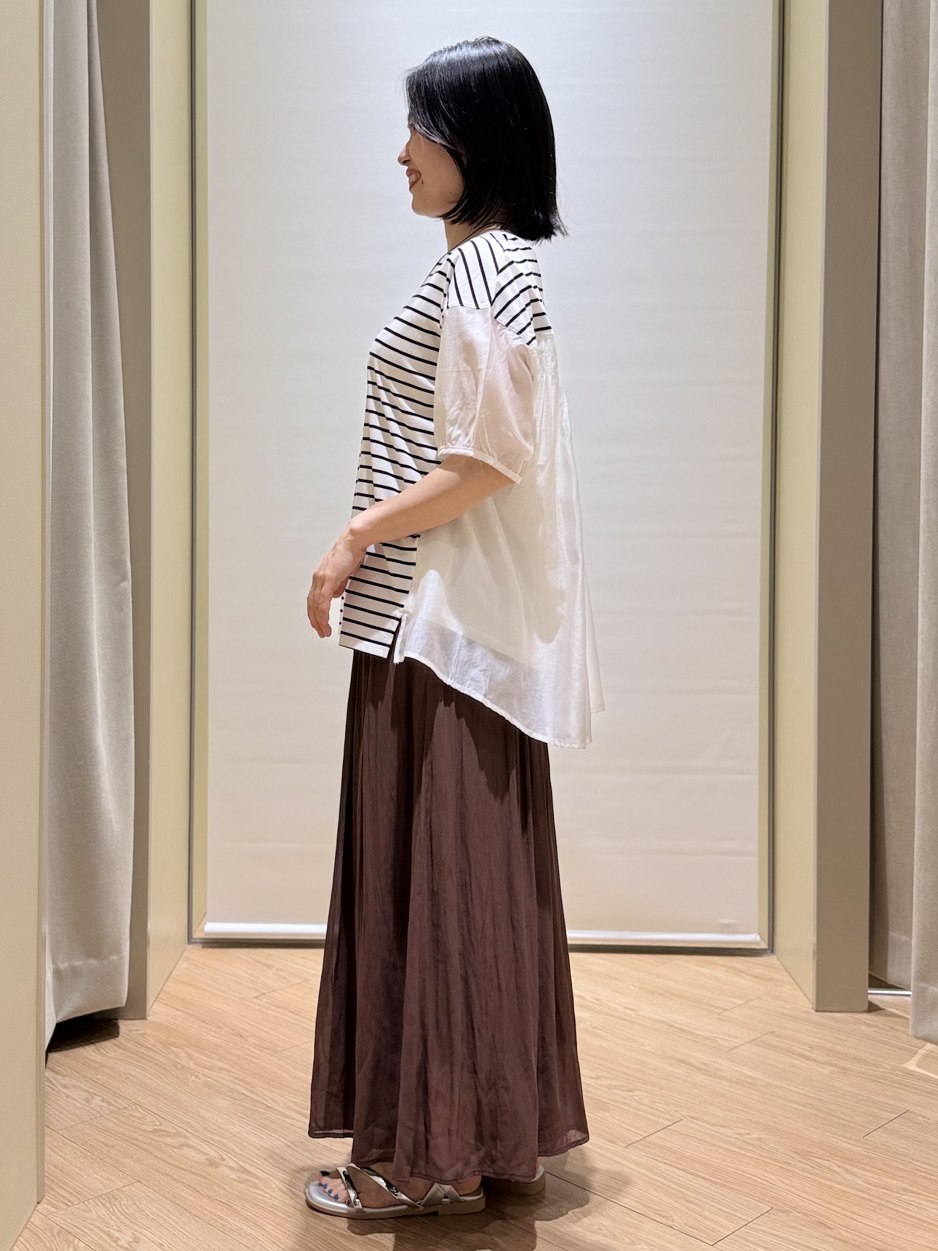 あんりさんの「grove｜【貴島明日香さん着用/UVカット】体型カバー叶う、バックプリーツTシャツ」を使ったコーディネート