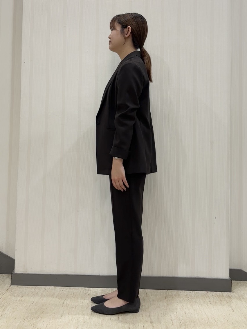 ちひさんの「INDIVI｜【洗える／UVケア】ストライプ柄＆無地 ボウタイ風 半袖ブラウス」を使ったコーディネート