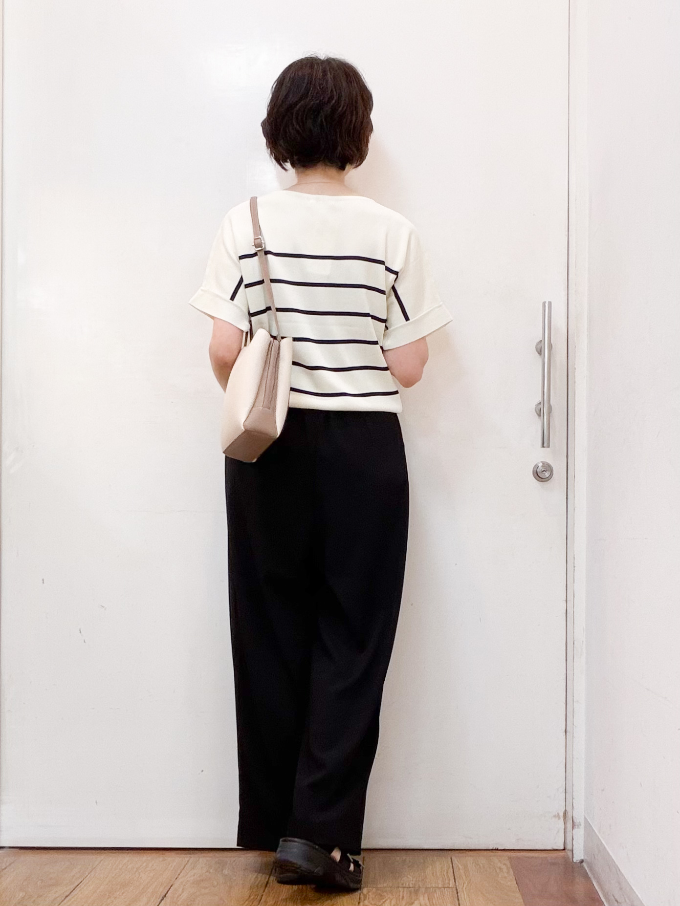 みぃさんの「SHOO･LA･RUE｜【毎日洗える/ひんやり/UV/S-LL】二の腕隠れる さらっとドルマン半袖ニット」を使ったコーディネート
