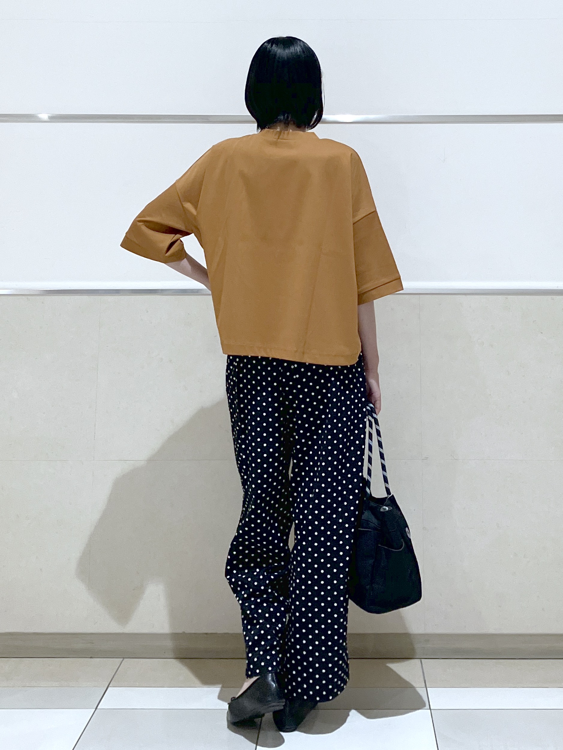 eriko さんの「Dessin｜【新色追加/体型カバー】美光沢カットソーボクシーシルエット」を使ったコーディネート