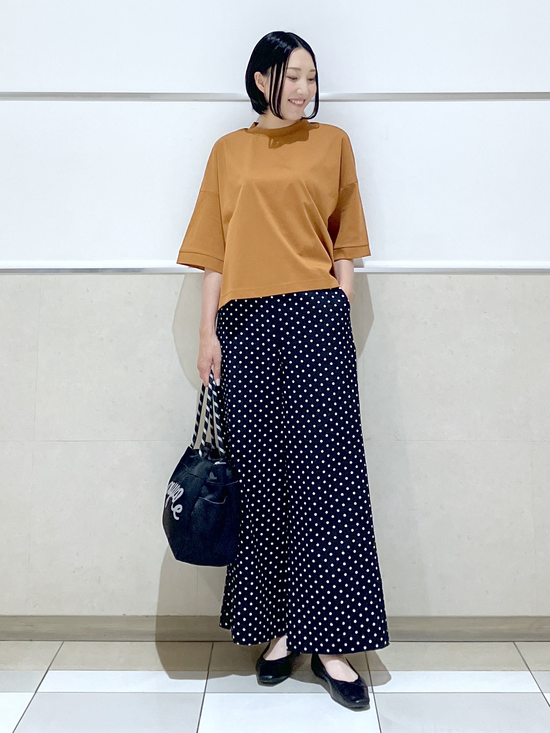 eriko さんの「Dessin｜【新色追加/体型カバー】美光沢カットソーボクシーシルエット」を使ったコーディネート