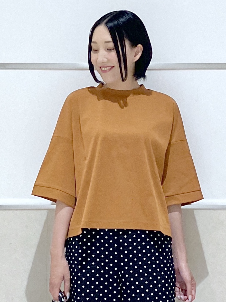 eriko さんの「Dessin｜【新色追加/体型カバー】美光沢カットソーボクシーシルエット」を使ったコーディネート