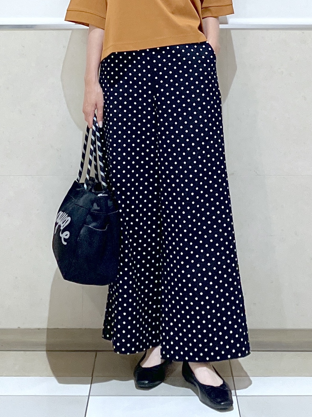 eriko さんの「Dessin｜【新色追加/体型カバー】美光沢カットソーボクシーシルエット」を使ったコーディネート