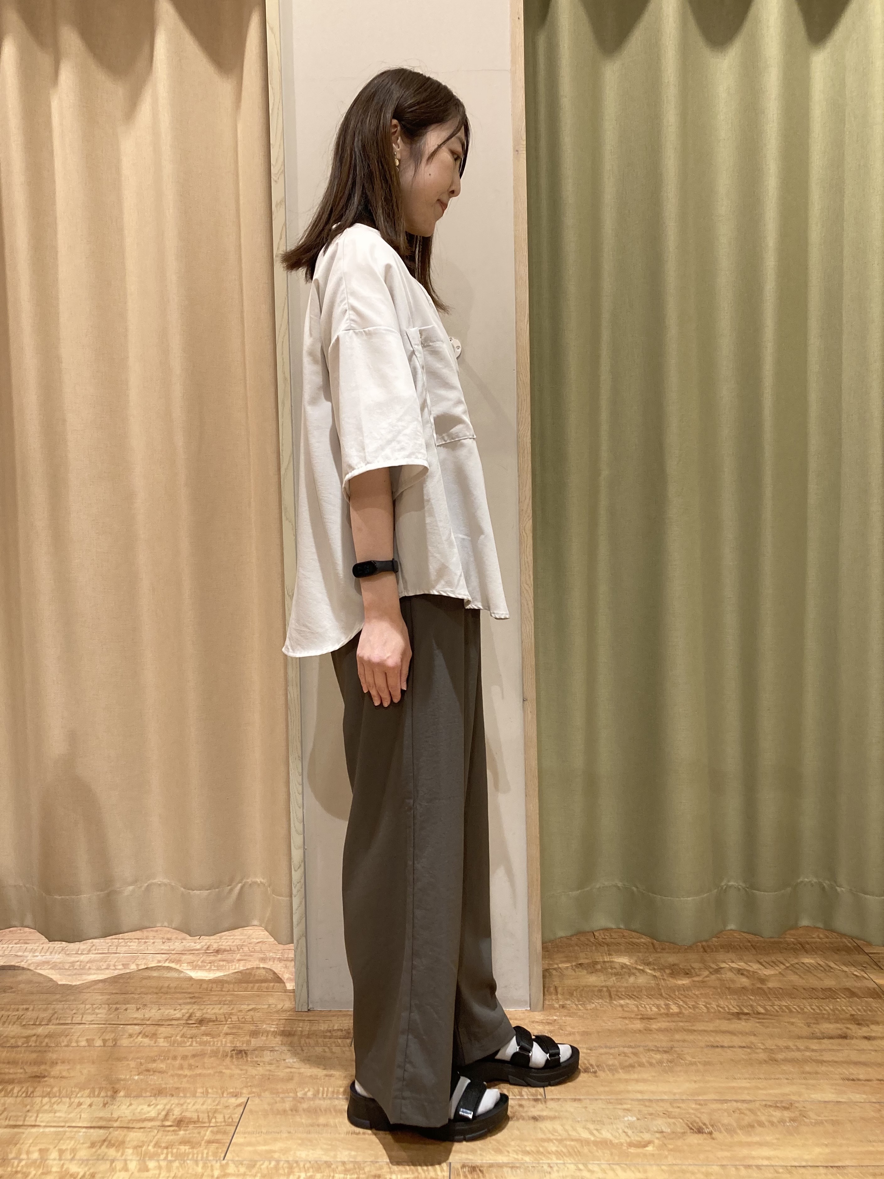 hashiさんの「SHOO･LA･RUE｜【洗濯機可/S-LL】大人の抜け感 ゆるっと5分袖シャツ」を使ったコーディネート