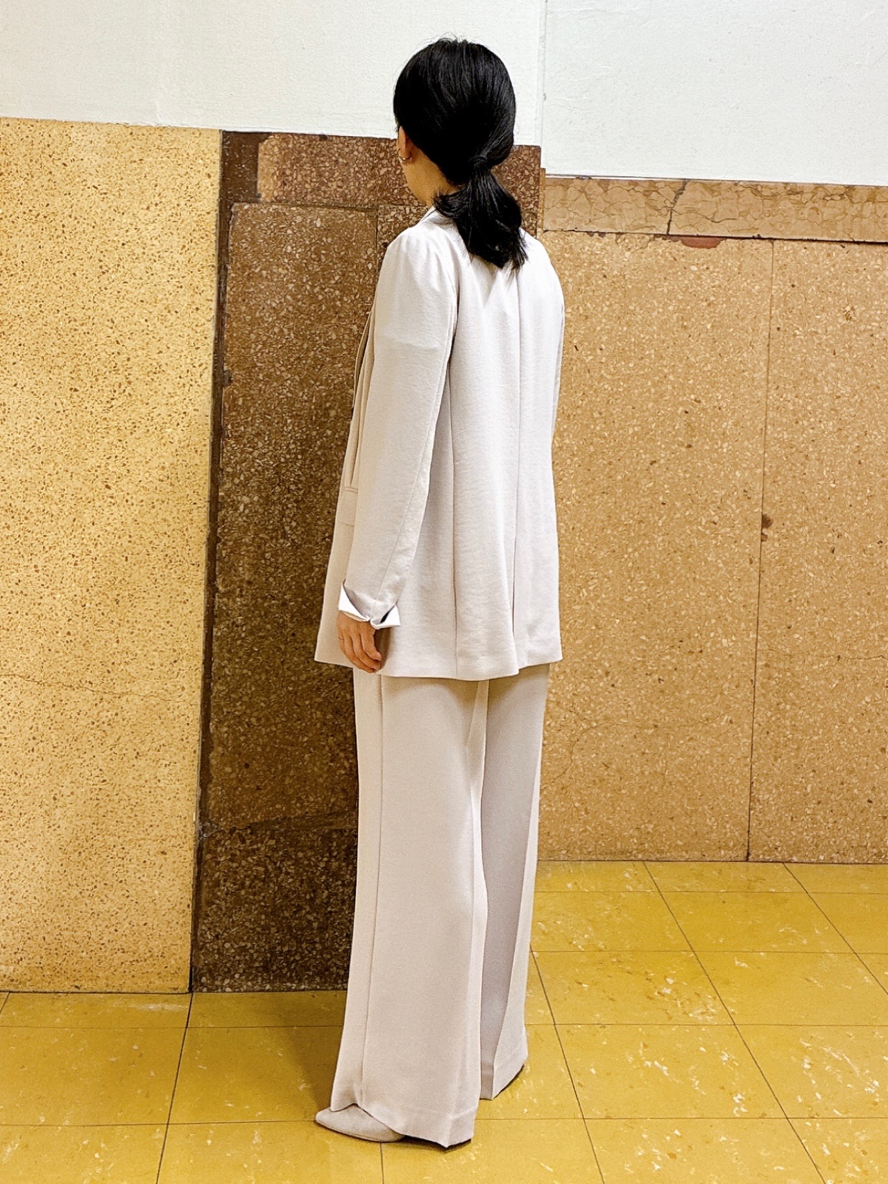 hattoriさんの「INDIVI｜【洗える／多機能／SETUP可】着る日傘ダブルジャケット」を使ったコーディネート
