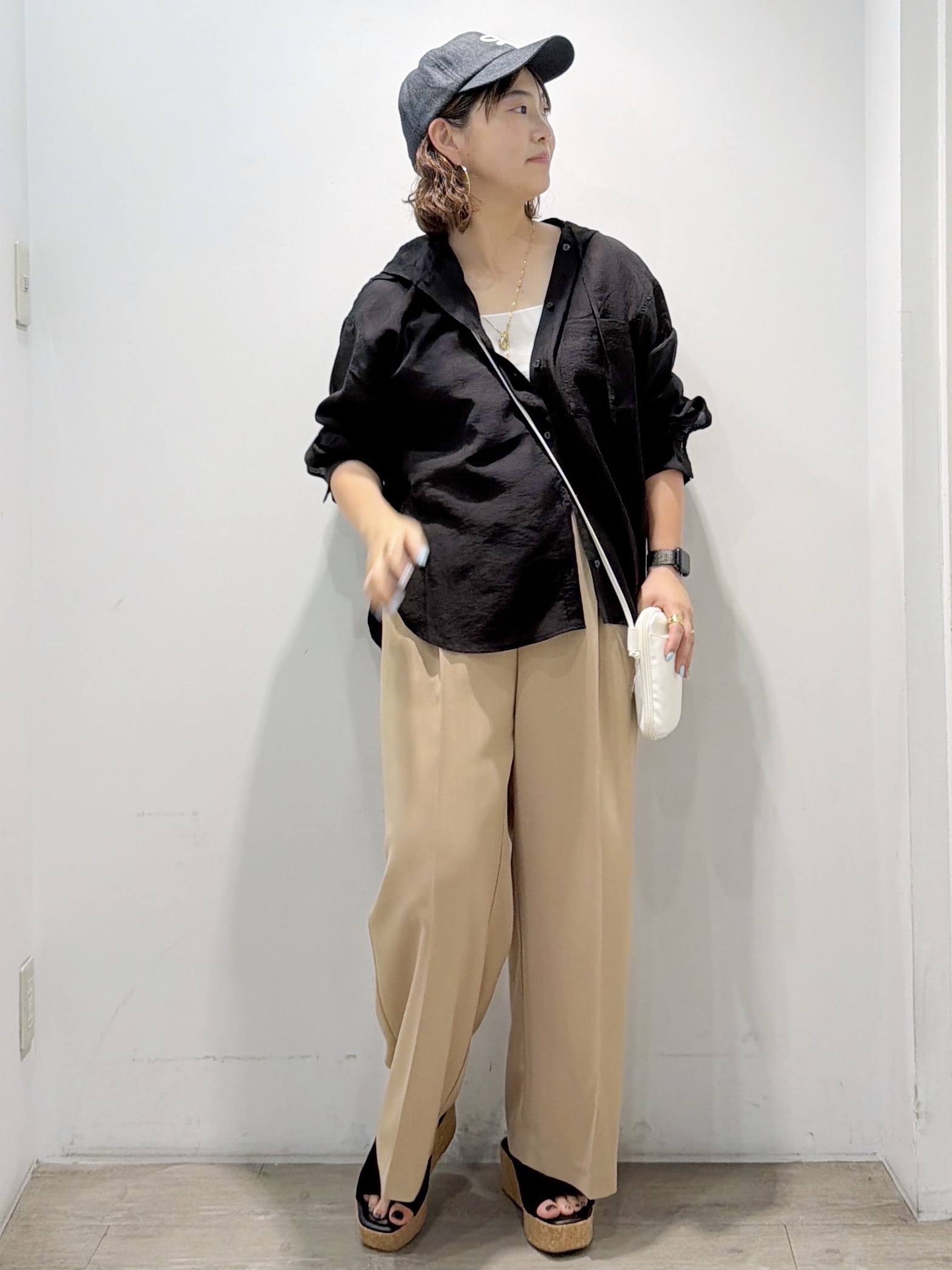 sumicaさんの「OPAQUE.CLIP｜【洗濯機OK】フード付きシアーシャツ」を使ったコーディネート