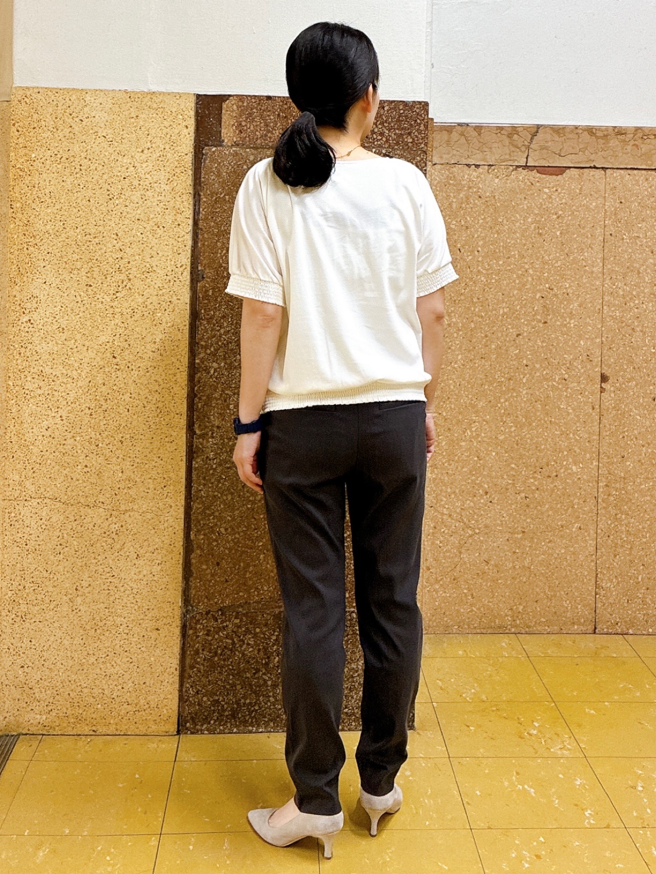 hattoriさんの「INDIVI｜【接触冷感/汗染み防止/吸水速乾/UVカット】シャーリングプルオーバー」を使ったコーディネート