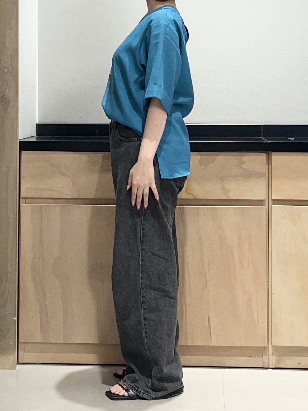 かのさんの「THE SHOP TK｜【M-XL/二の腕カバー】さらり麻調メッシュ5分袖ブラウス」を使ったコーディネート