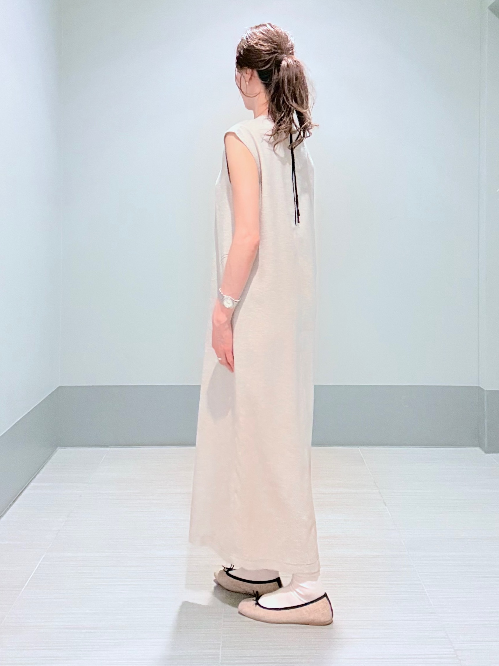 Yamaさんの「DRESSTERIOR｜【セットアップ可/UVカット/接触冷感/吸水速乾】ウォッシャブル Iラインワンピース」を使ったコーディネート