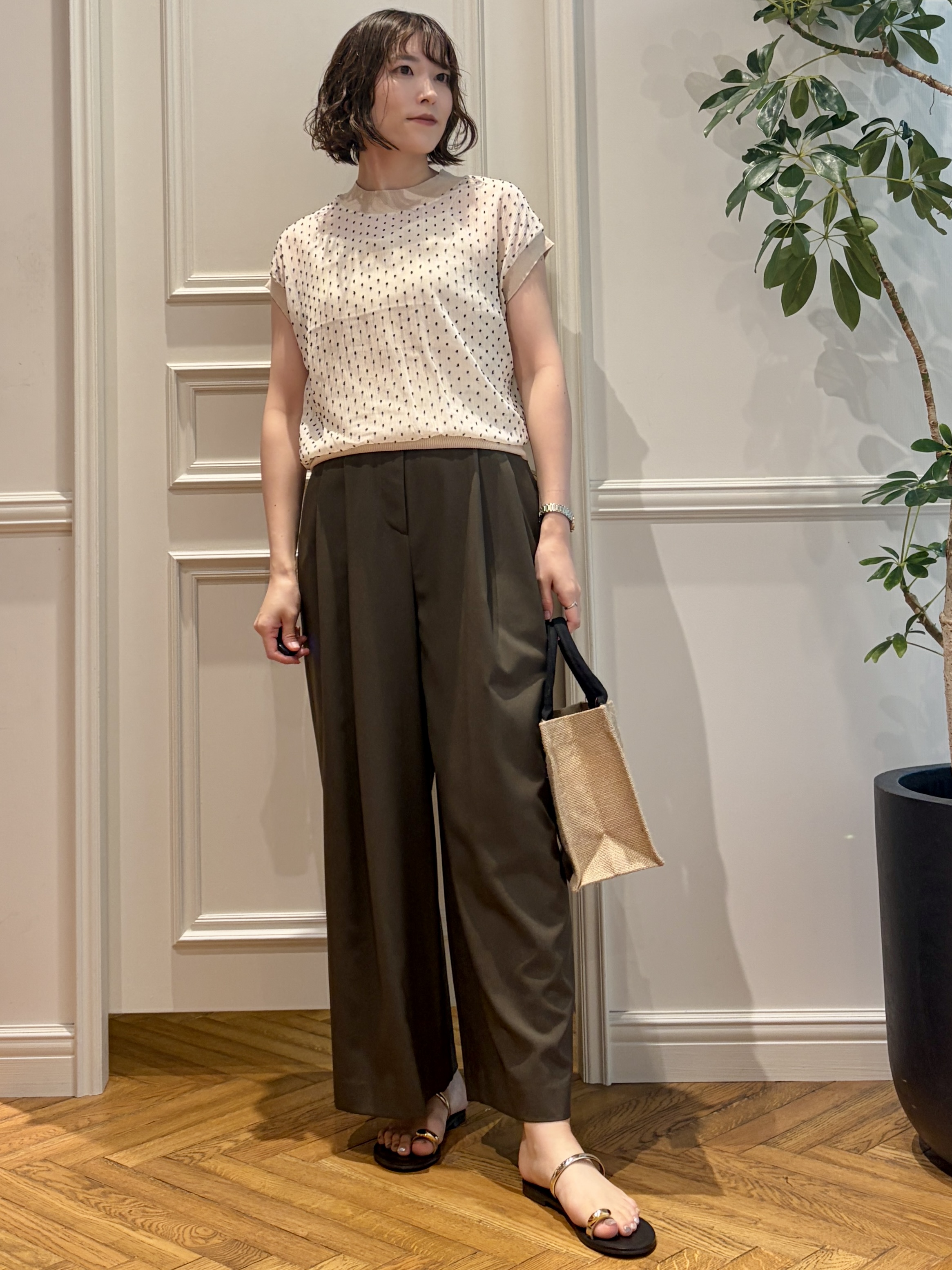 nakaoさんの「DRESSTERIOR｜NICOLAS LAINAS（ニコラスライナス）ソフトソールトングサンダル」を使ったコーディネート