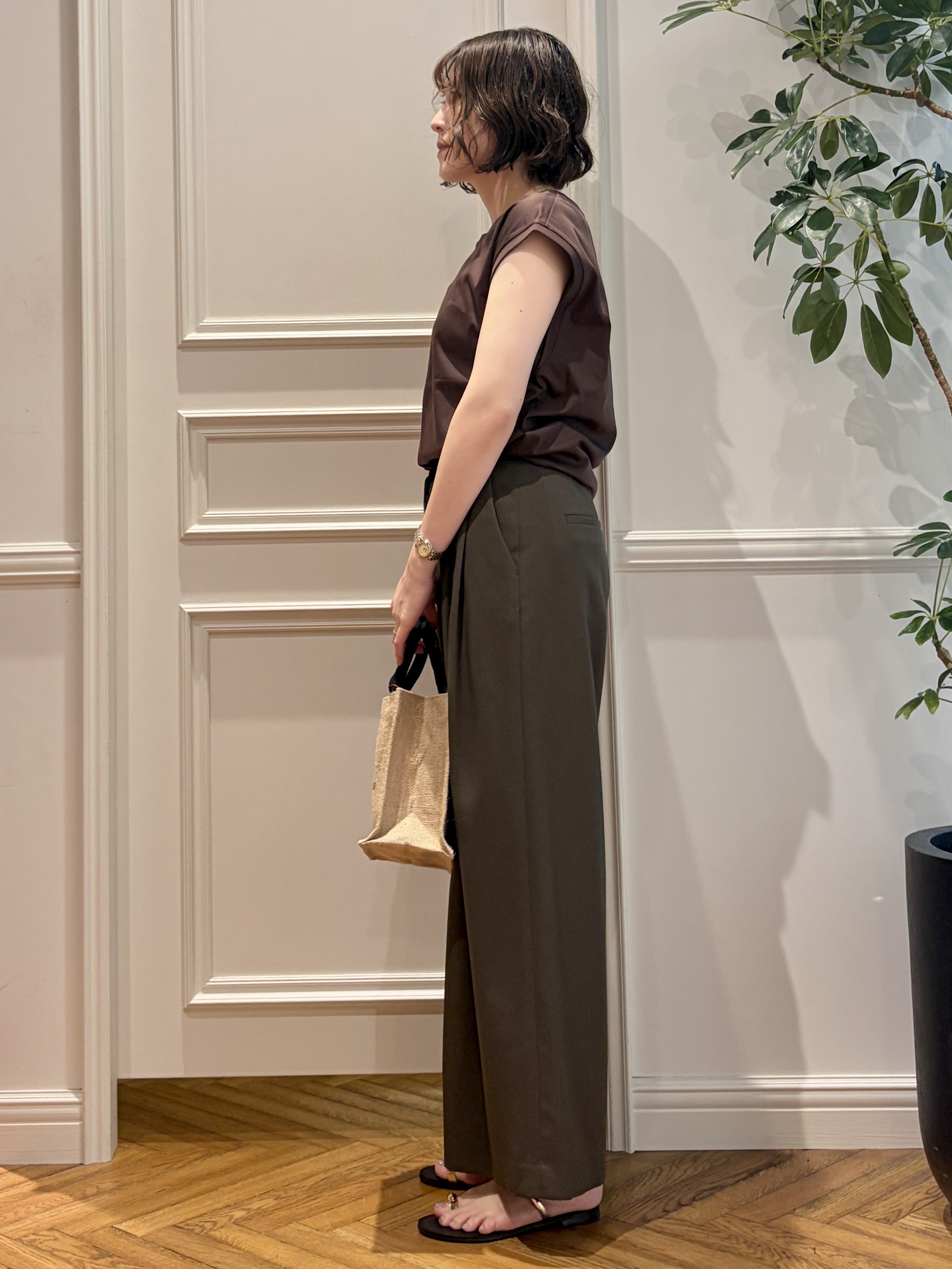 nakaoさんの「DRESSTERIOR｜NICOLAS LAINAS（ニコラスライナス）ソフトソールトングサンダル」を使ったコーディネート