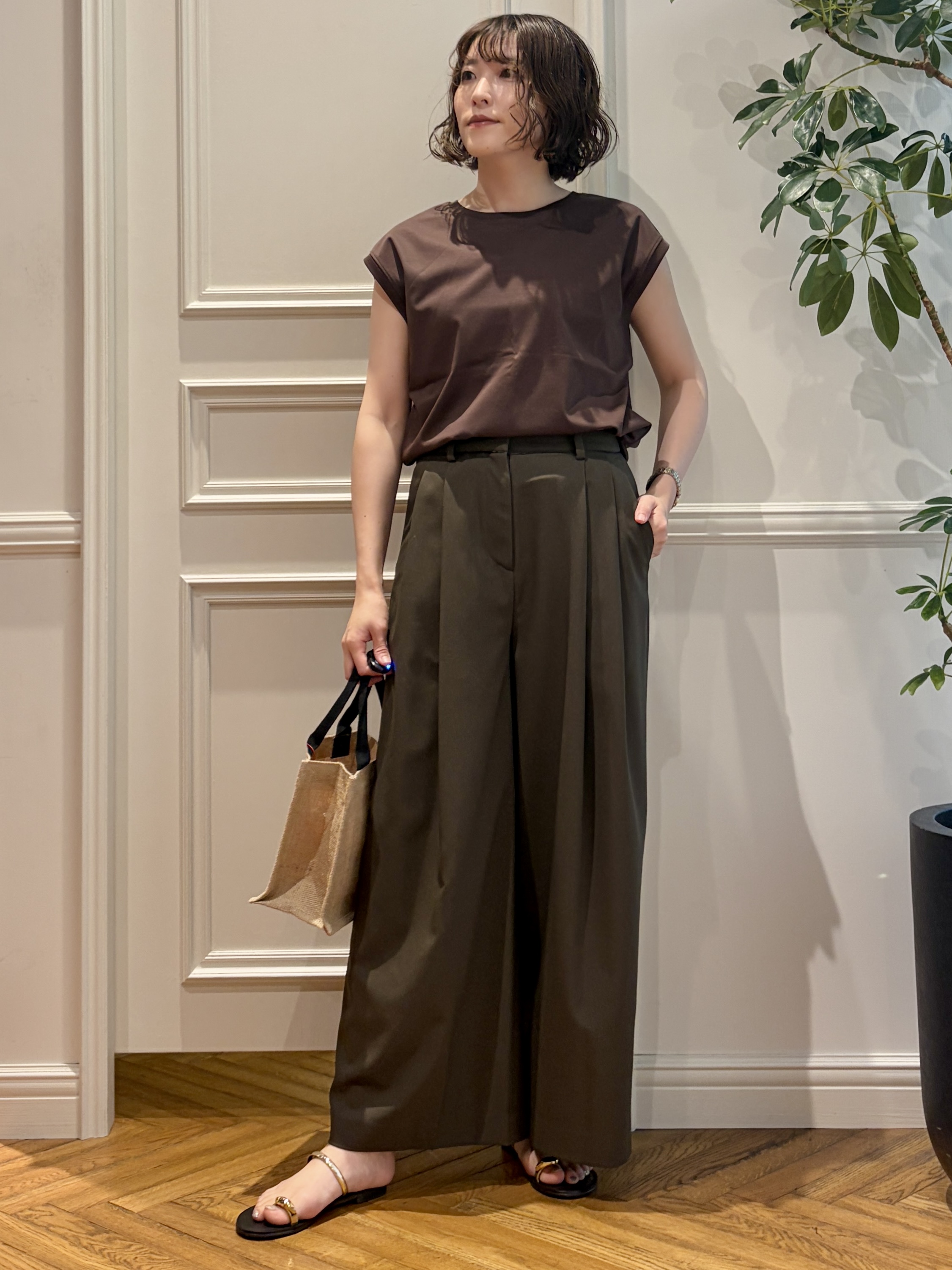 nakaoさんの「DRESSTERIOR｜NICOLAS LAINAS（ニコラスライナス）ソフトソールトングサンダル」を使ったコーディネート