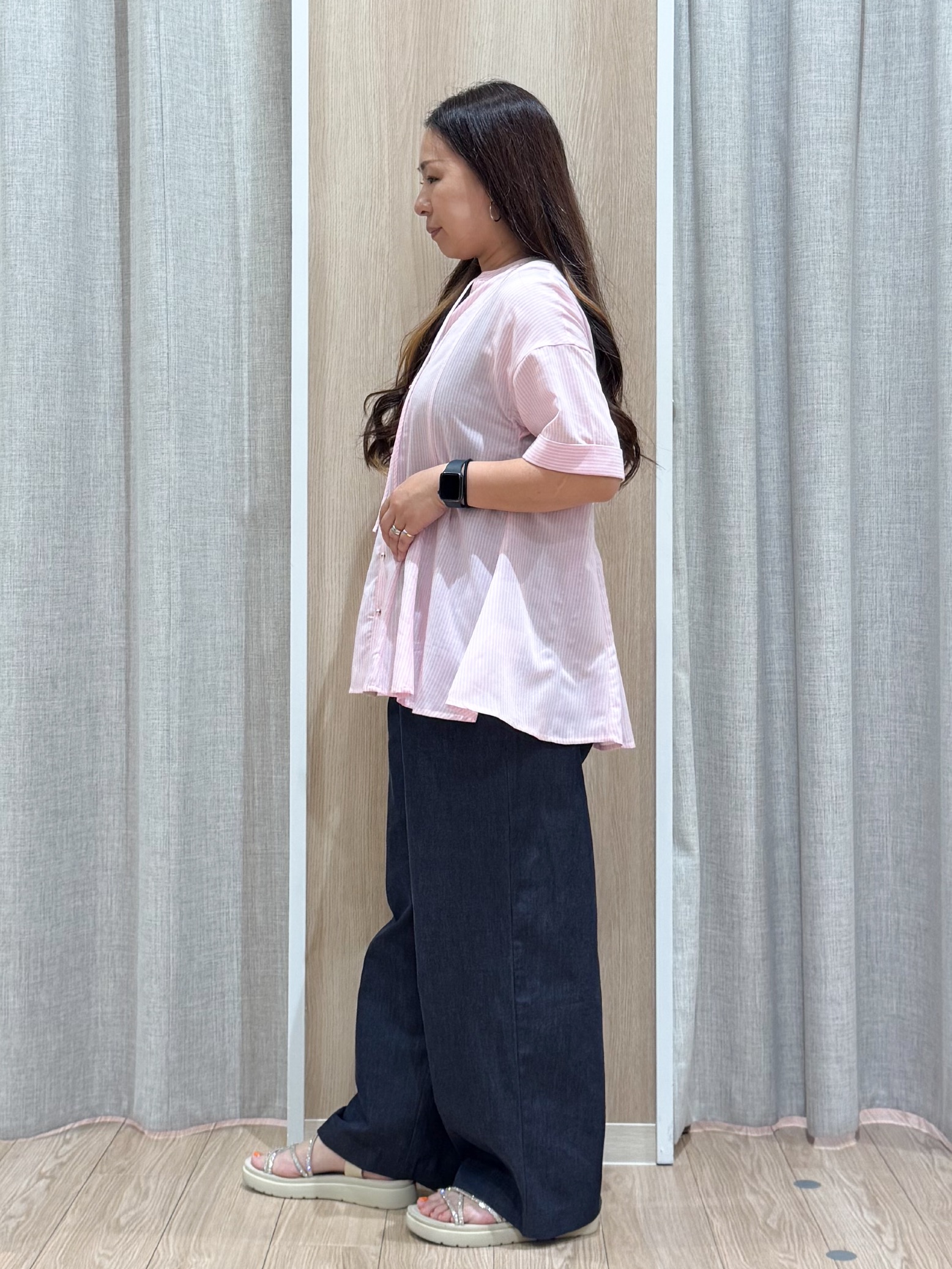 sachiさんの「grove｜【洗濯機OK・ひんやり】さらっと軽やか、夏のフレアシャツ」を使ったコーディネート