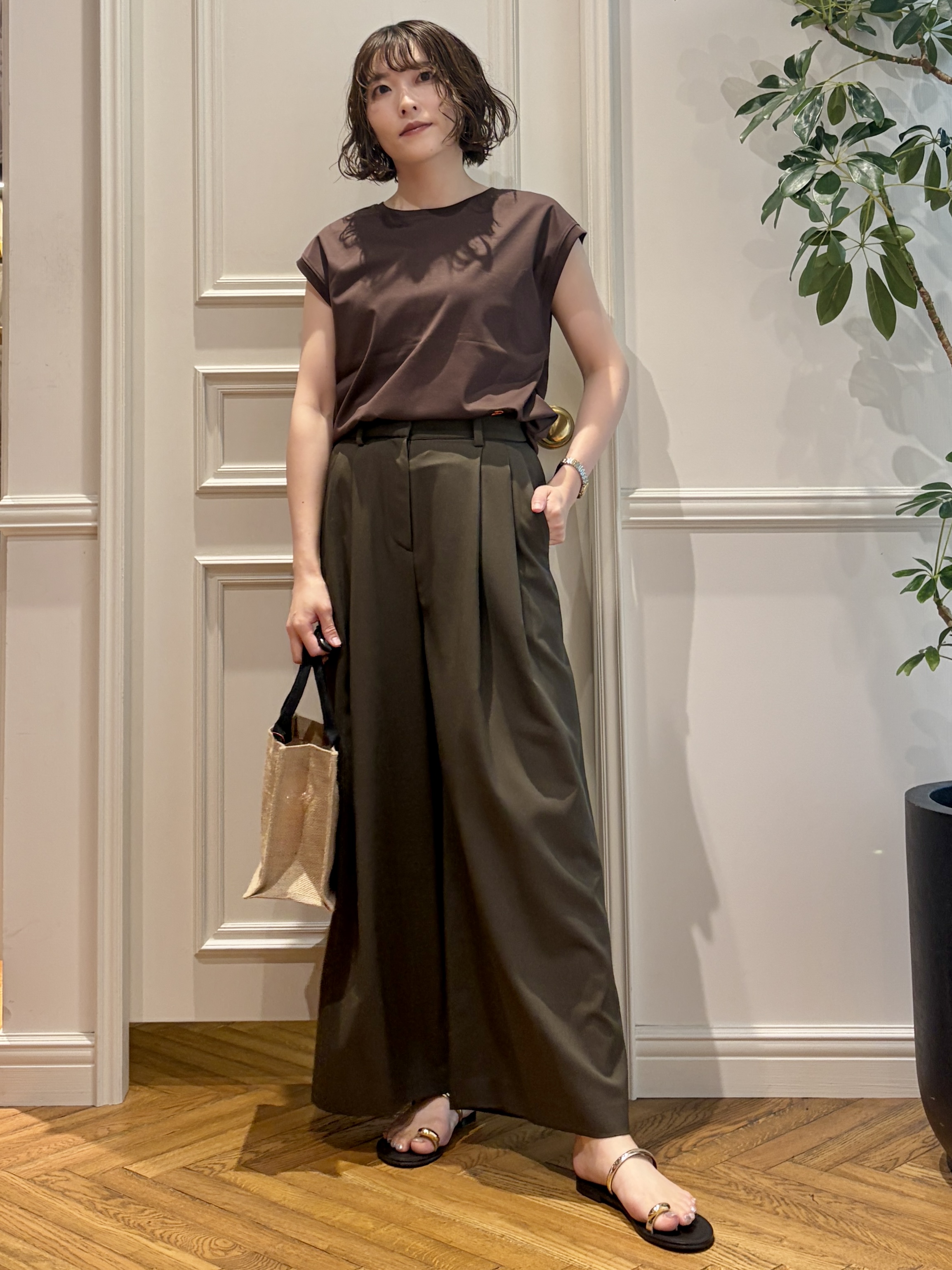 nakaoさんの「DRESSTERIOR｜NICOLAS LAINAS（ニコラスライナス）ソフトソールトングサンダル」を使ったコーディネート