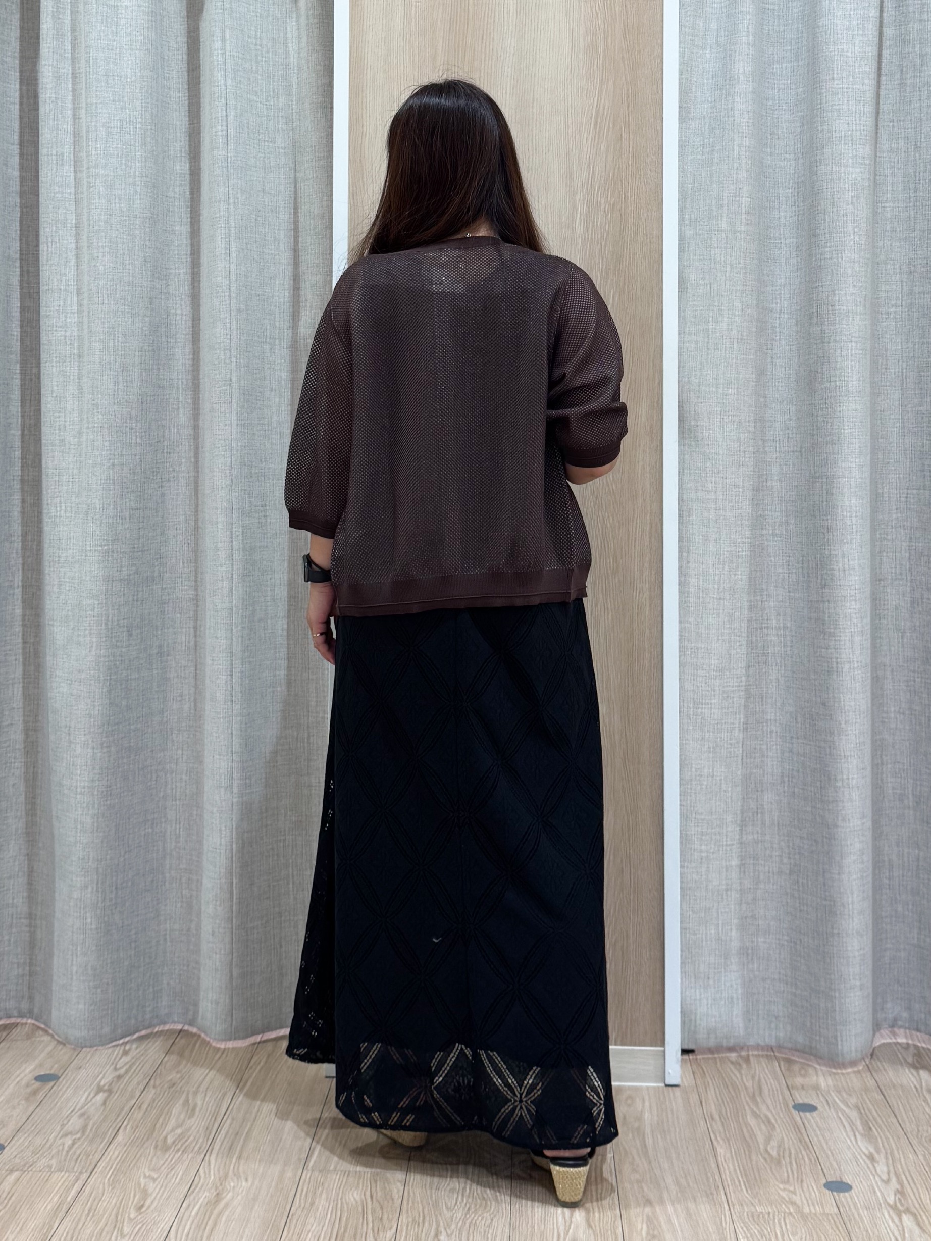 sachiさんの「grove｜【貴島明日香さん着用・洗える】透けない、大人のメッシュカーディガン」を使ったコーディネート