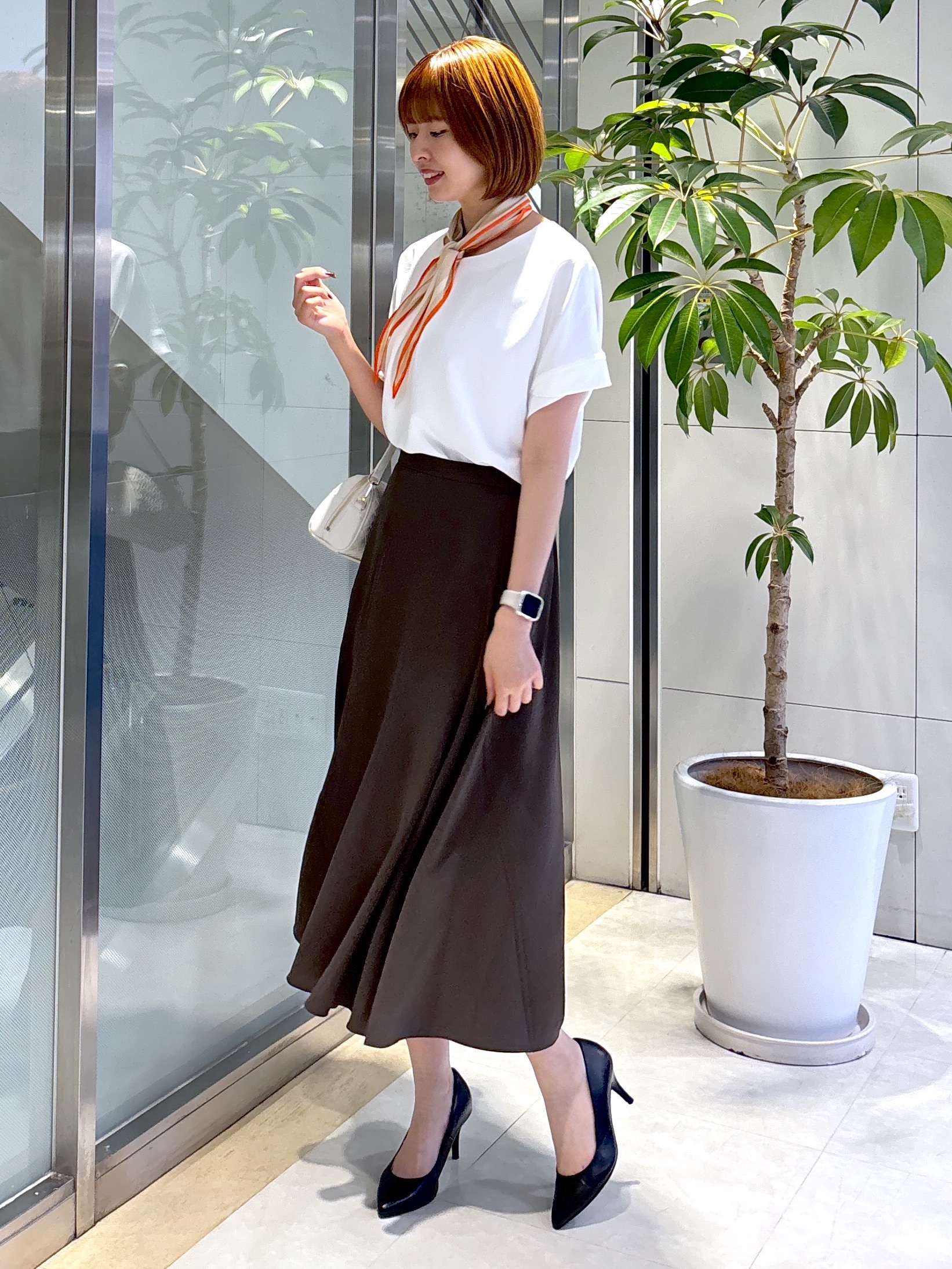 yukaさんの「UNTITLED｜【前後2WAY/はっ水/セットアップ可】リラクシーフレンチスリーブブラウス」を使ったコーディネート