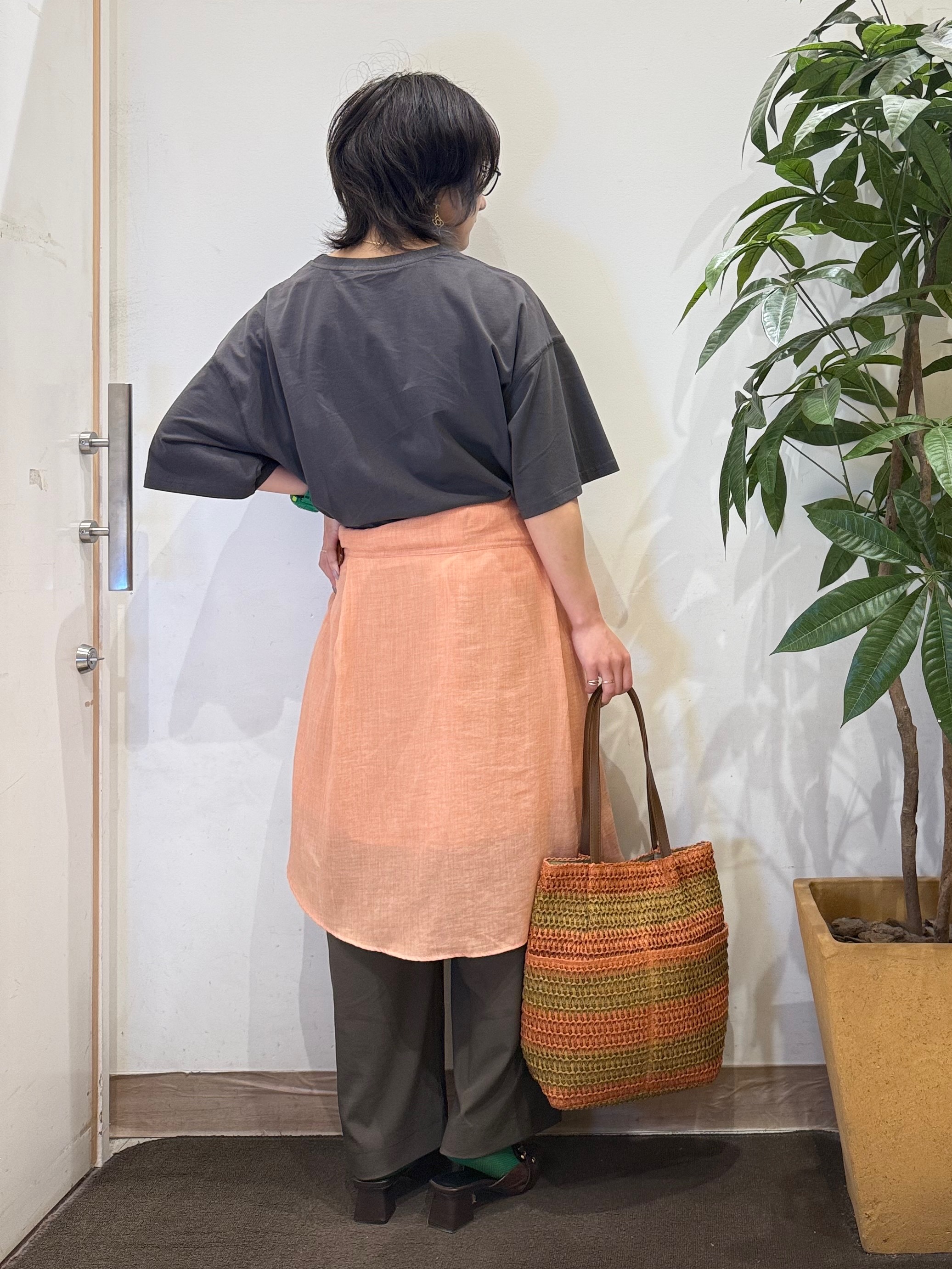misakiさんの「SHOO･LA･RUE｜【ひんやり】ゆるっと体型カバー BIGアソートTシャツ」を使ったコーディネート