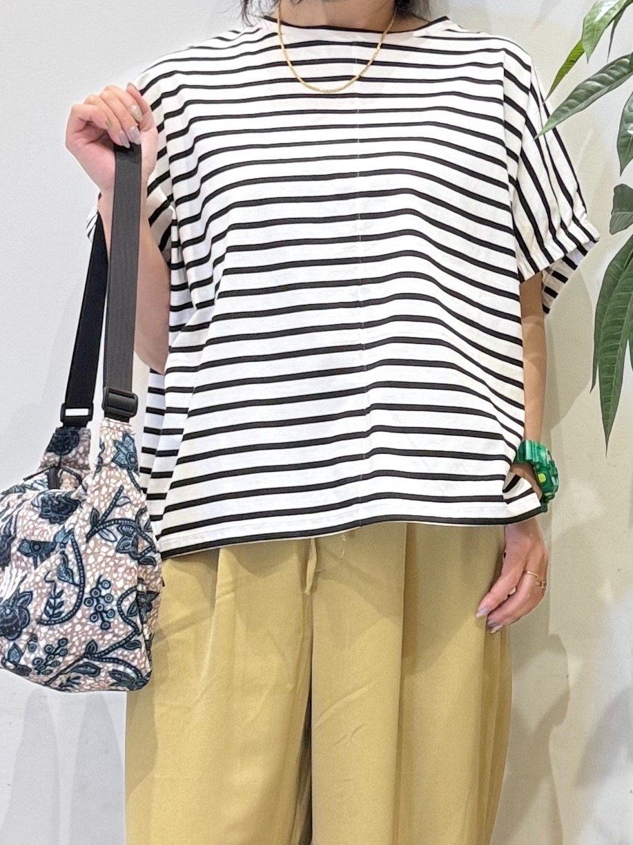 misakiさんの「SHOO･LA･RUE｜【ひんやり/洗濯機可】シンプルにこなれて見せる お袖ギャザードルマンTシャツ」を使ったコーディネート