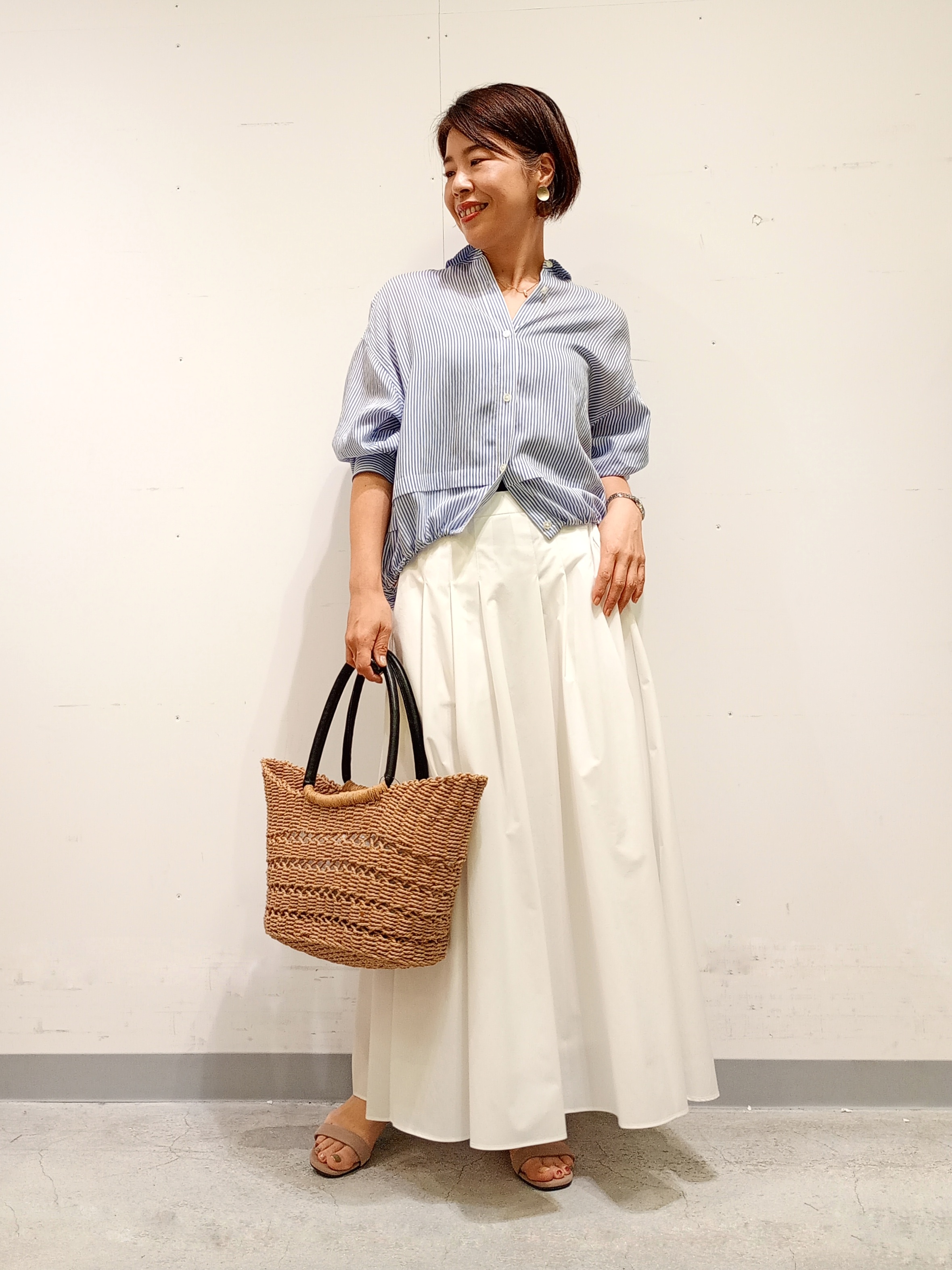 Kさんの「INDIVI｜【接触冷感／洗える／2WAY】ドロスト付 シアーシャンブレーシャツ」を使ったコーディネート