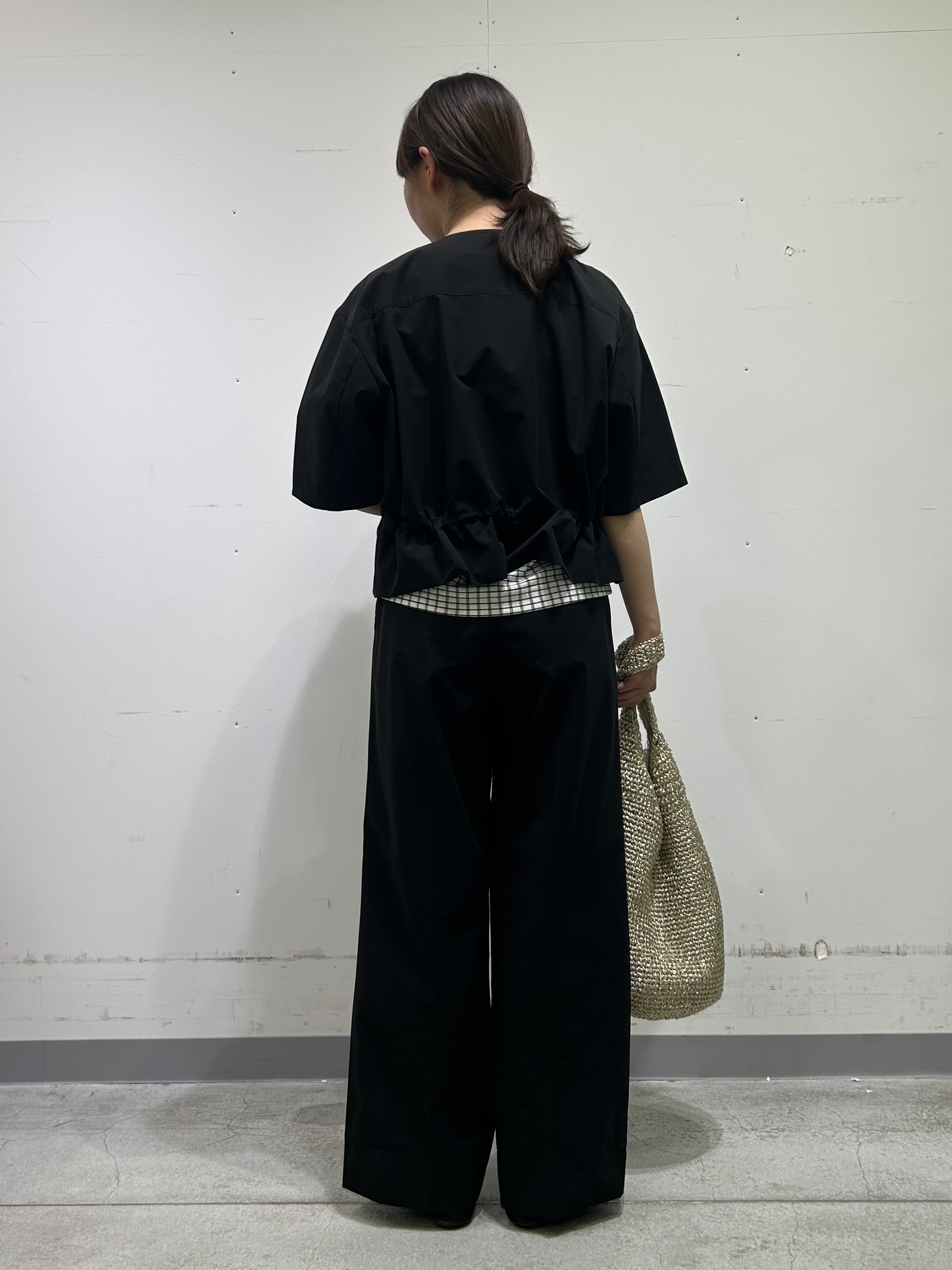 noeさんの「INDIVI｜【UVケア／吸汗速乾】チェック柄タックボリュームスリーブトップス」を使ったコーディネート