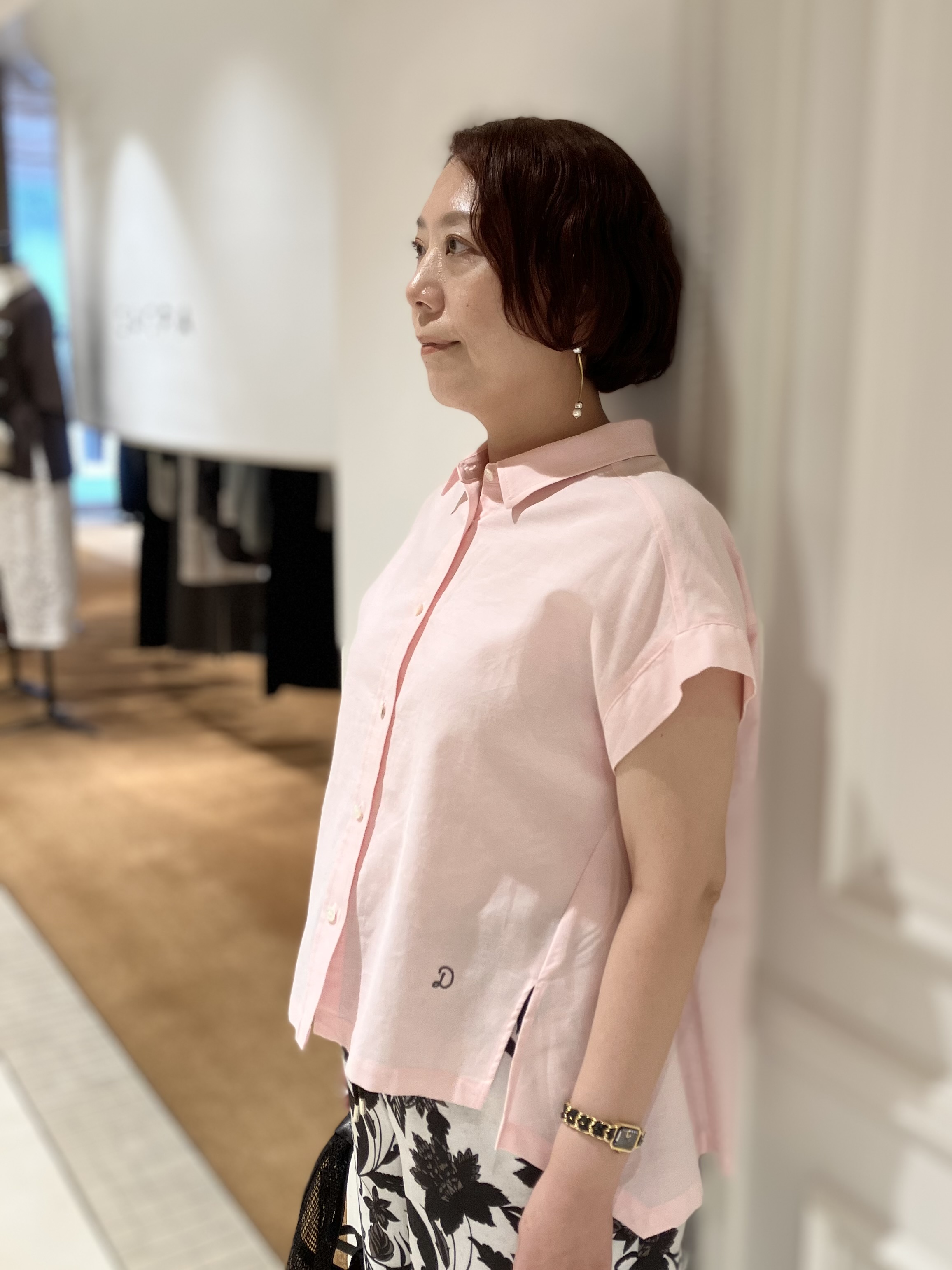 TAJIさんの「DRESSTERIOR｜【毎年人気/ウォッシャブル】バックフレアオックスシャツ」を使ったコーディネート