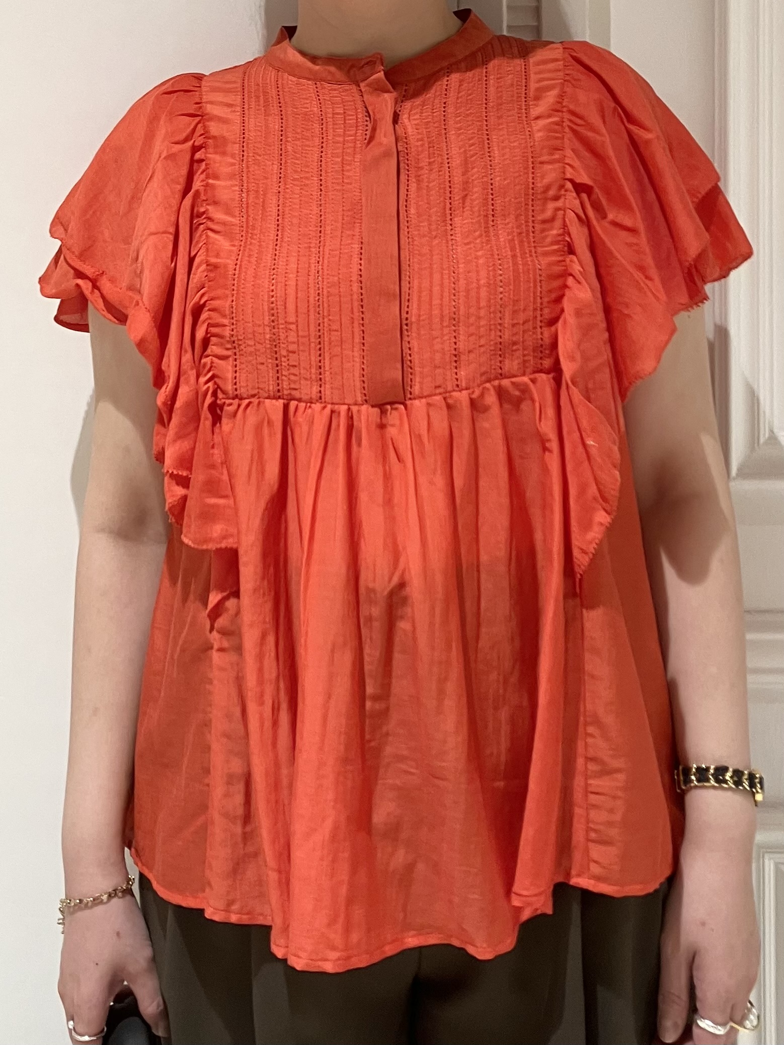 TAJIさんの「DRESSTERIOR｜コットンシルク ラッフルスリーブ ブラウス」を使ったコーディネート