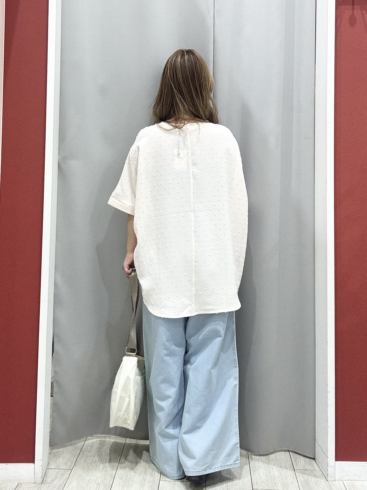 shioさんの「SHOO･LA･RUE｜【ひんやり/洗濯機可/S-LL】オンにもオフにも マルチに使えるボタンレスカーディガン」を使ったコーディネート
