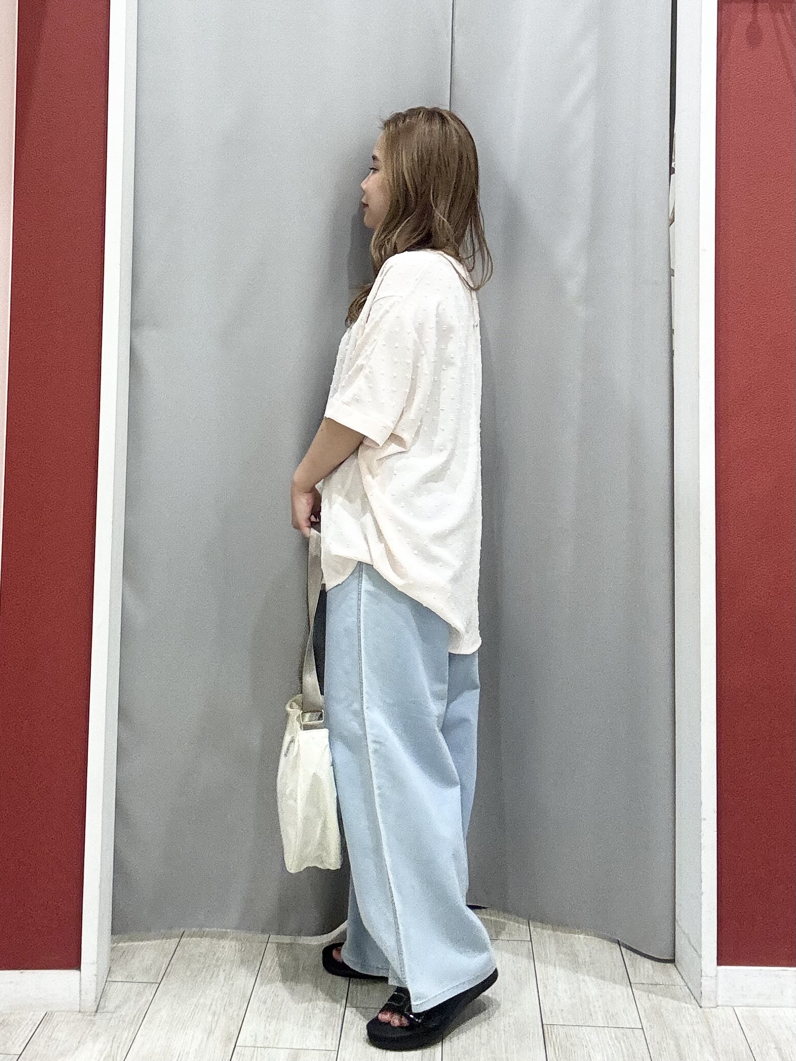 shioさんの「SHOO･LA･RUE｜【ひんやり/洗濯機可/S-LL】オンにもオフにも マルチに使えるボタンレスカーディガン」を使ったコーディネート
