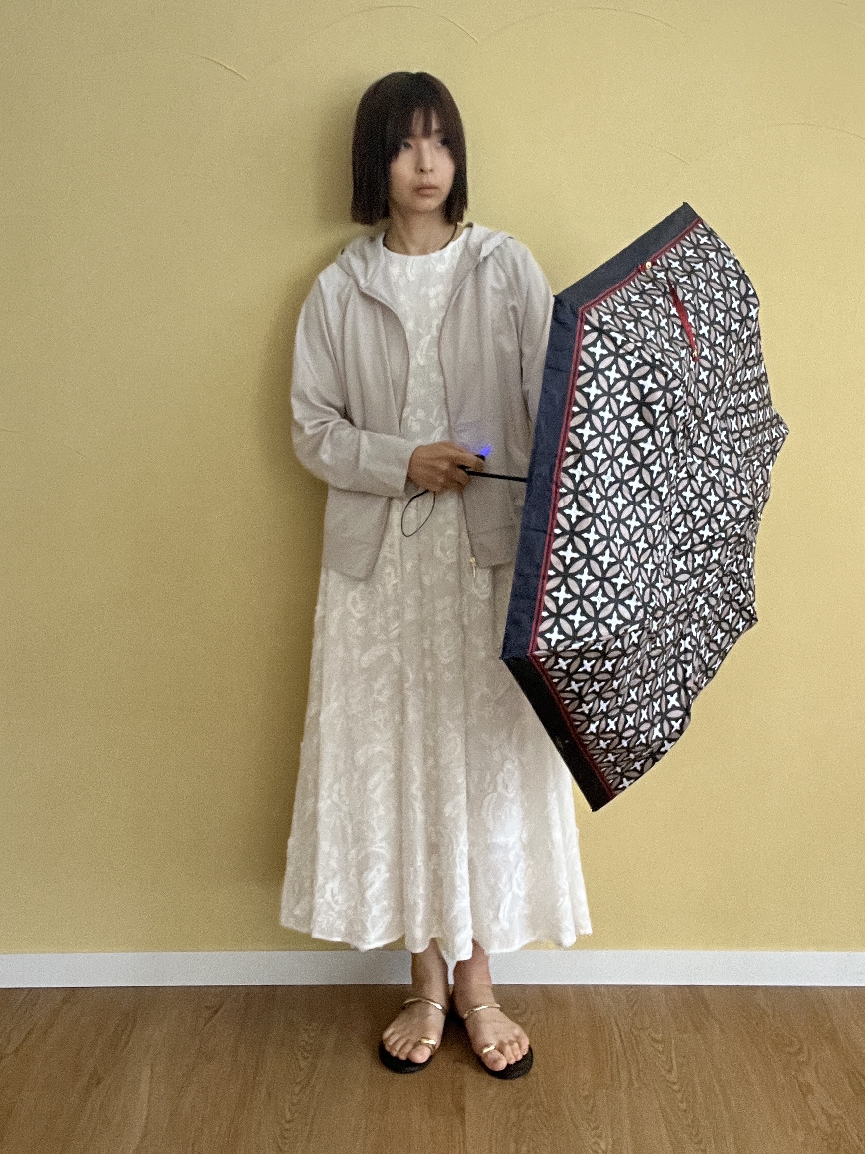misaさんの「DRESSTERIOR｜【晴雨兼用/UVカット】オーバーラップサークル 折りたたみ傘」を使ったコーディネート